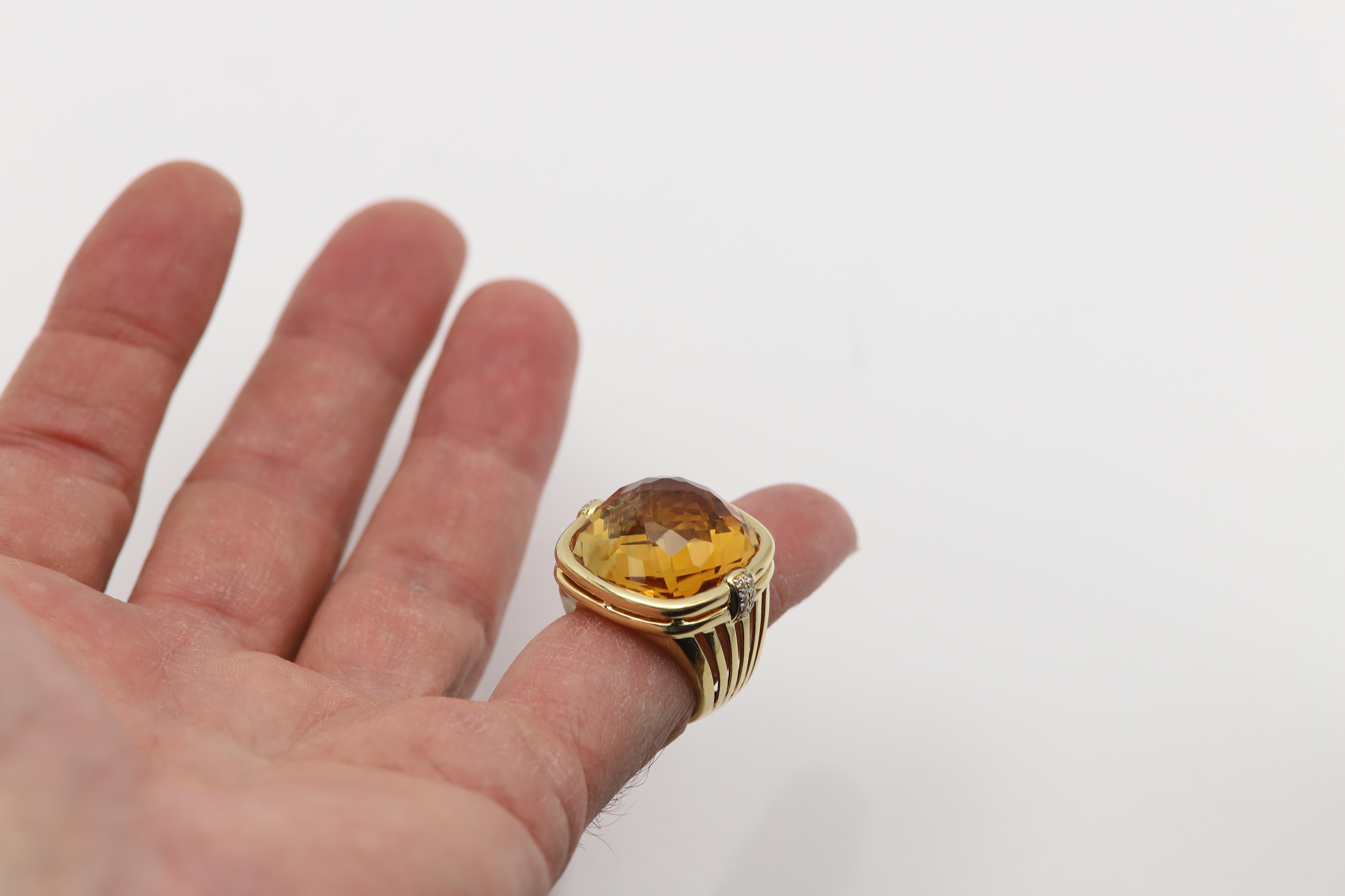Gran Anillo de Citrino Declaración de Cóctel Oro de 18 Kilates Piedra Natural Amarilla en Nuevo estado para la venta en Brooklyn, NY