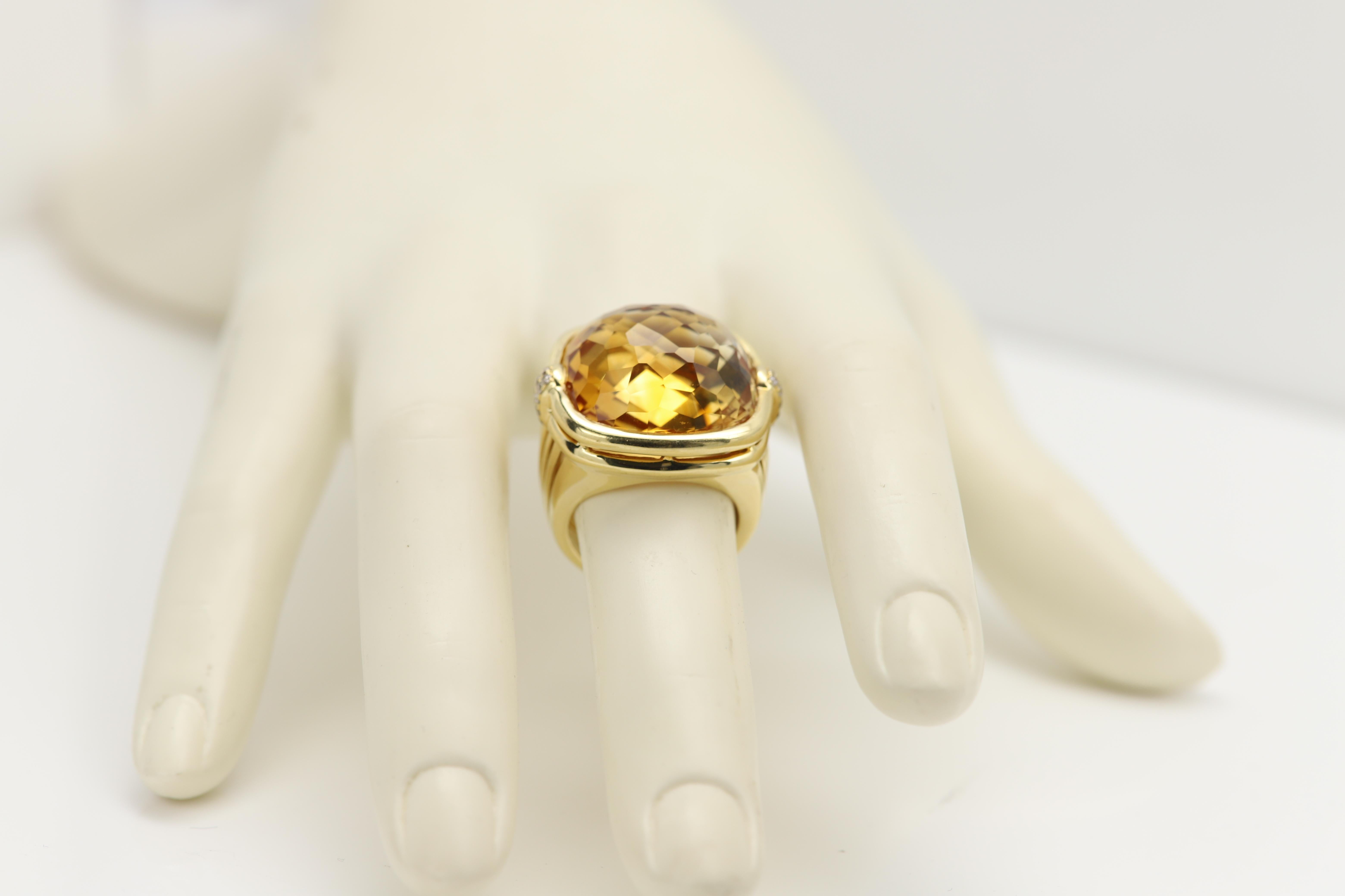 Gran Anillo de Citrino Declaración de Cóctel Oro de 18 Kilates Piedra Natural Amarilla en venta 2
