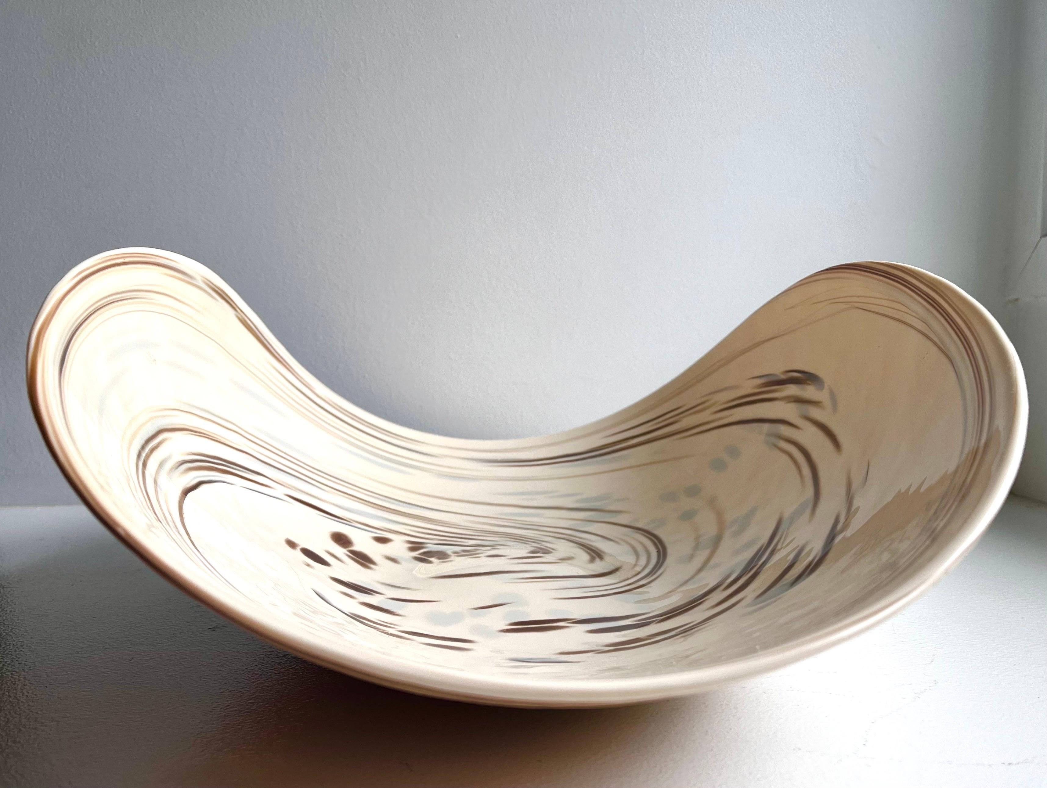 Fin du 20e siècle Grand centre de table en verre d'art italien à coquille de palourde, vers 1980 en vente