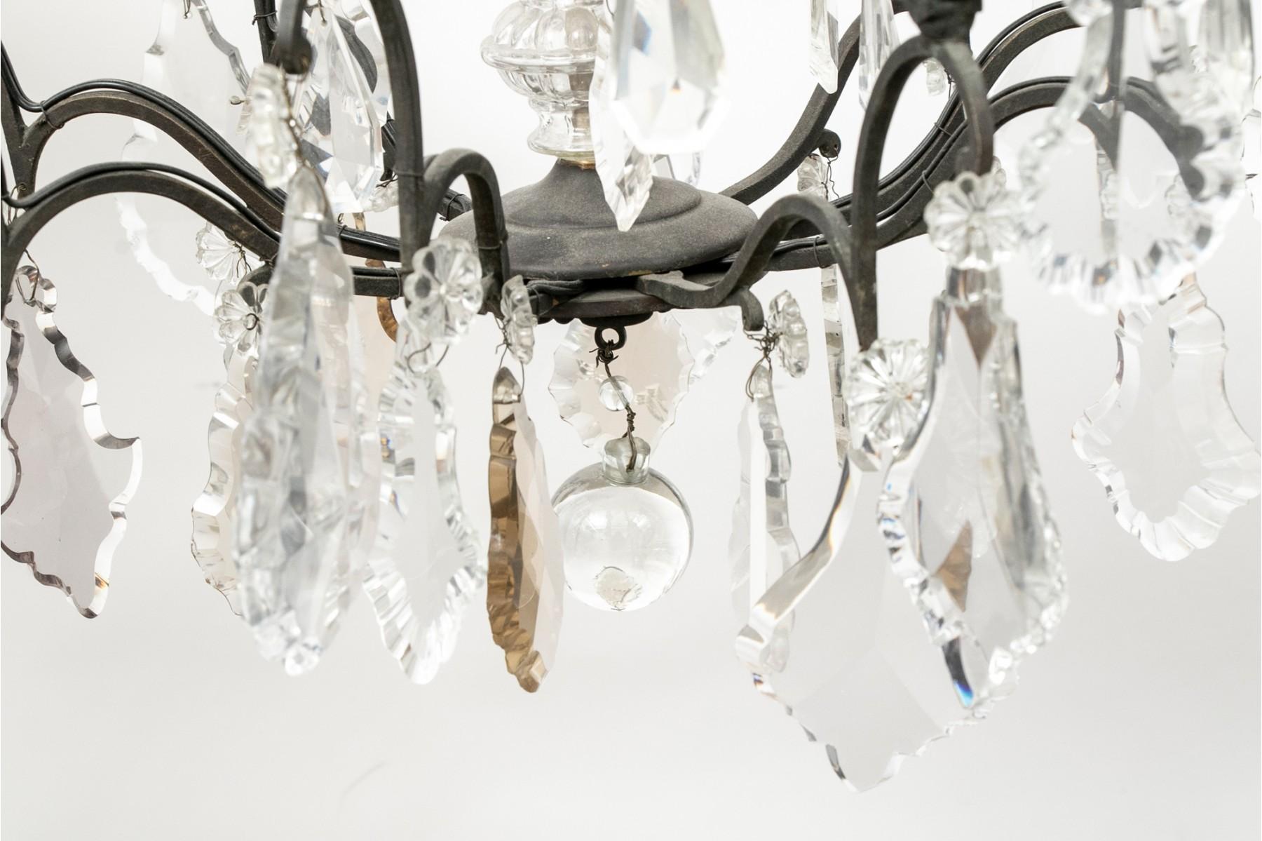 An elegant large, crystal chandelier with 6 lights with cut glass and crystal components. This classic French chandelier dates from about 1920 and has recently been rewired. Very good vintage condition. 

LC0421-01

Dimensions: 36