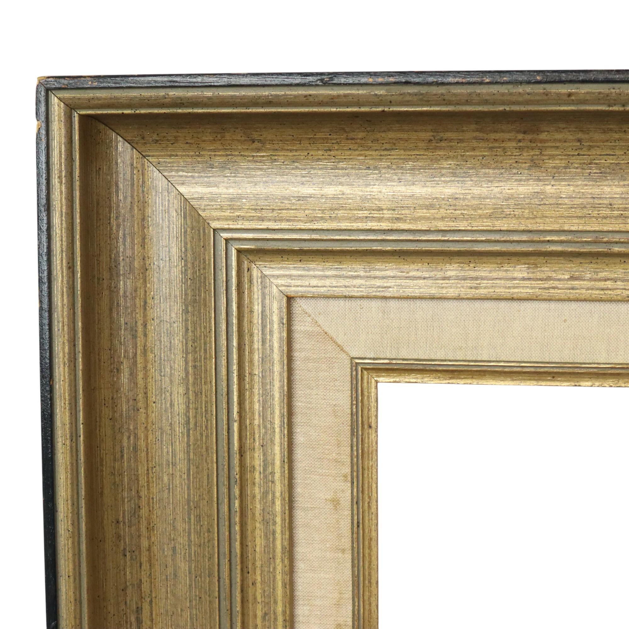 Large Classic Gold Frame Pine Wood Sleek Design 97cm In Good Condition For Sale In Poperinge, BE