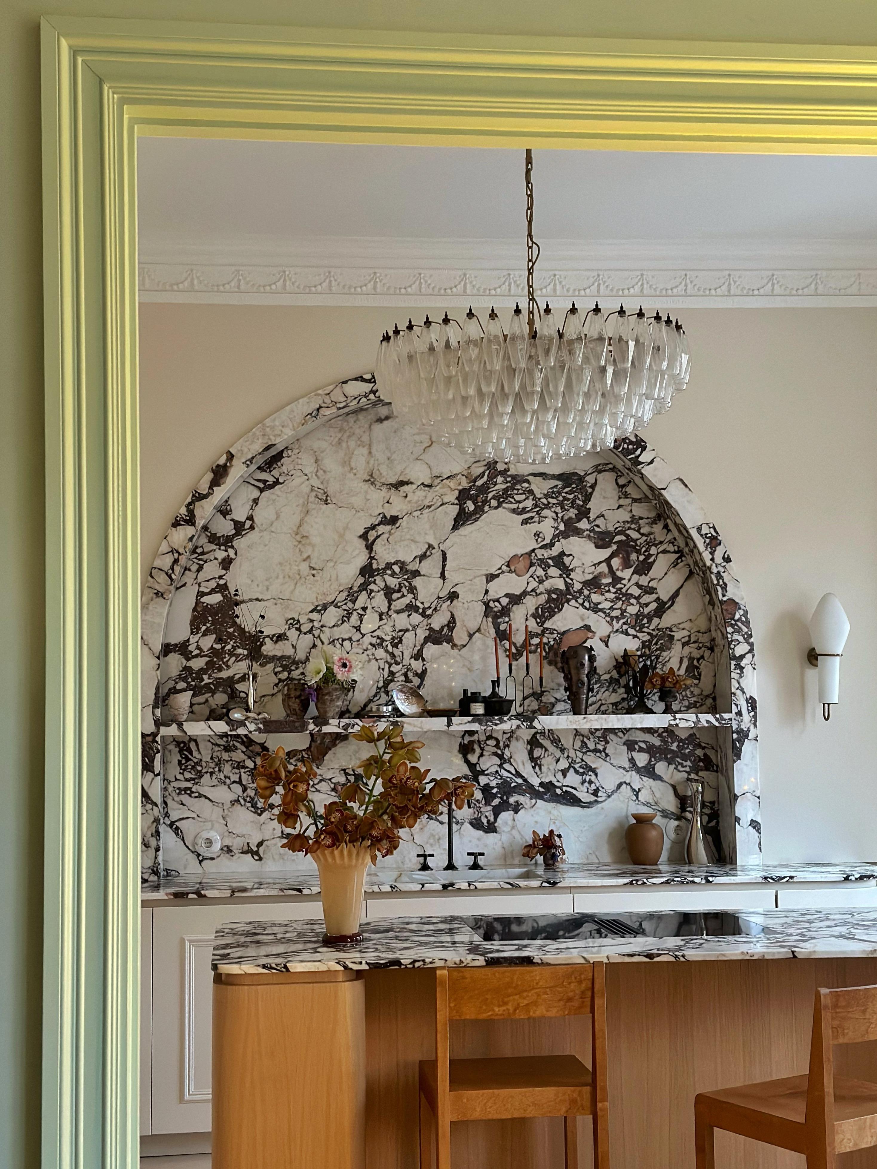Grande lampadario classico di Murano nello stile di Carlo Scarpa. Prismi poliedrici. 1