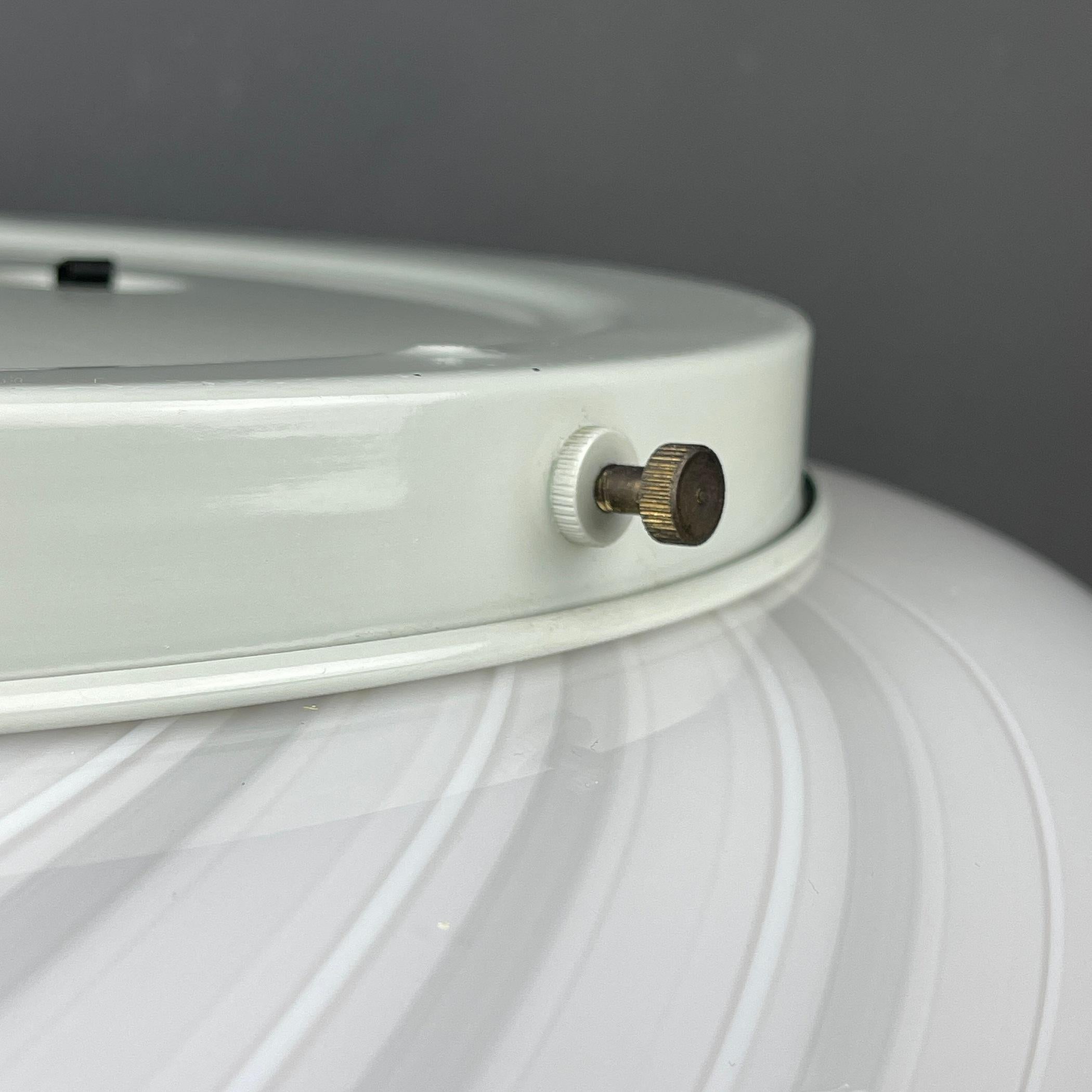 Lampada da soffitto o da parete in vetro di murano a volute classiche di grandi dimensioni Italia anni '70 in vendita 5