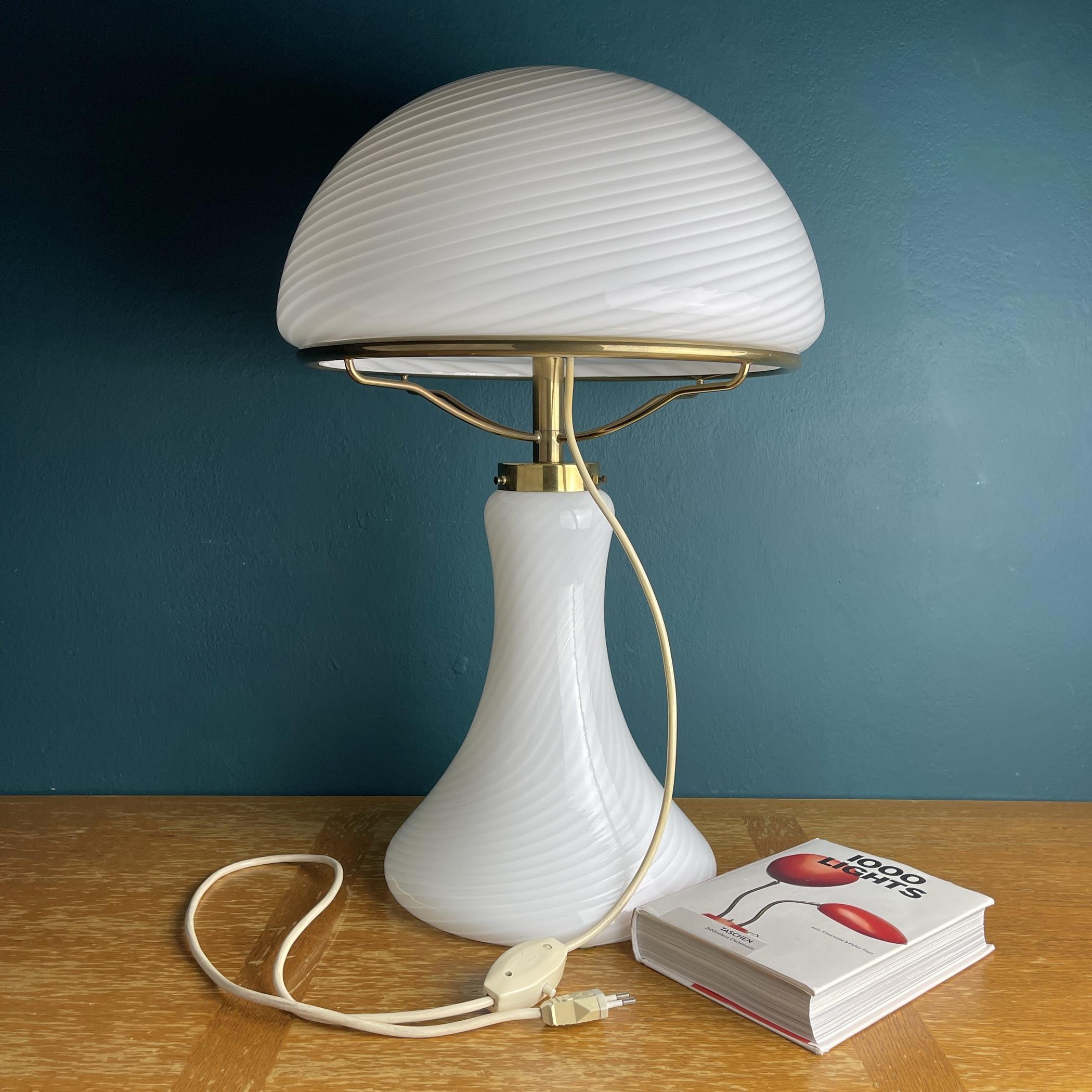 Large Classic Swirl Murano Table Lamp Mushroom Italy 1970s For Sale 4