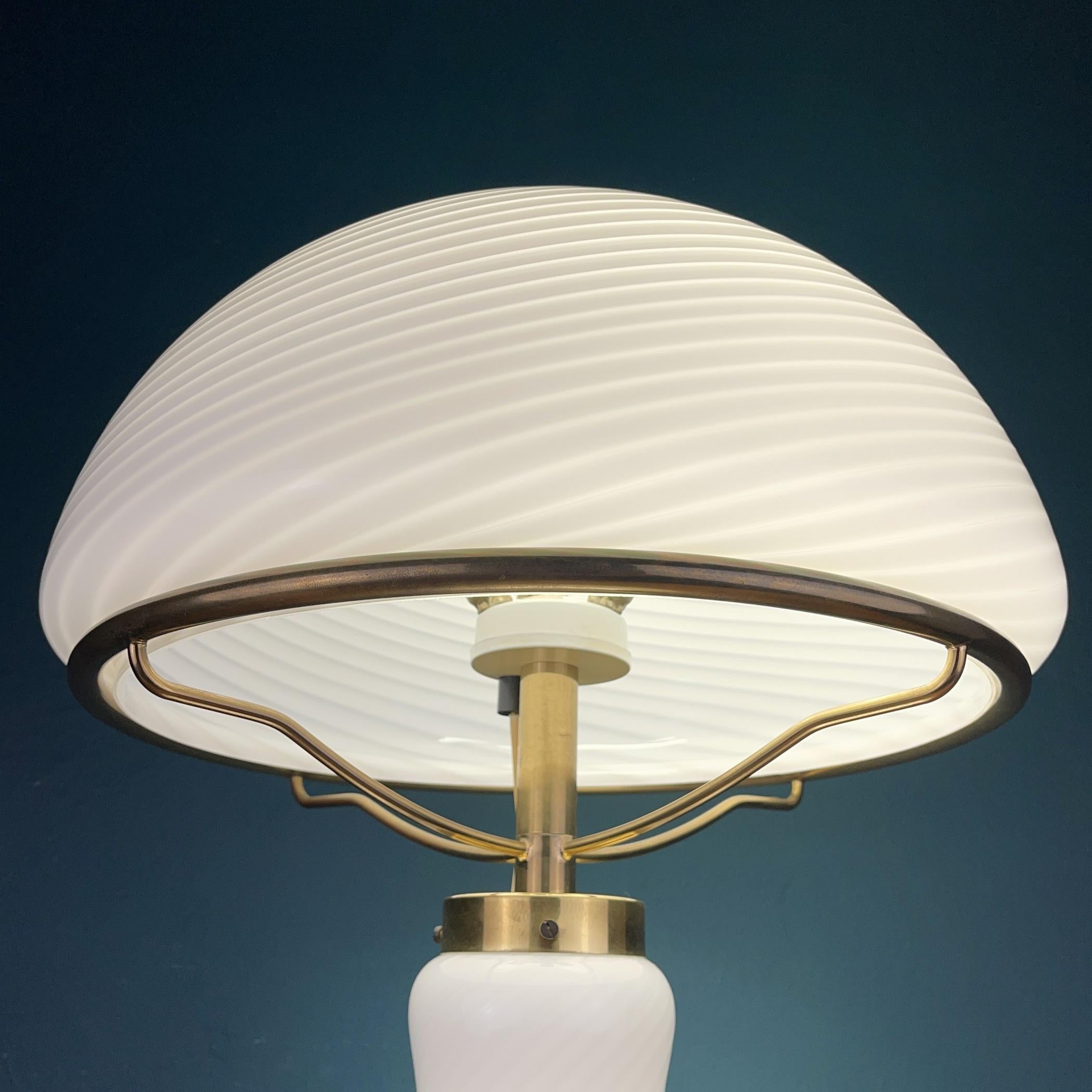 Brass Large Classic Swirl Murano Table Lamp Mushroom Italy 1970s For Sale