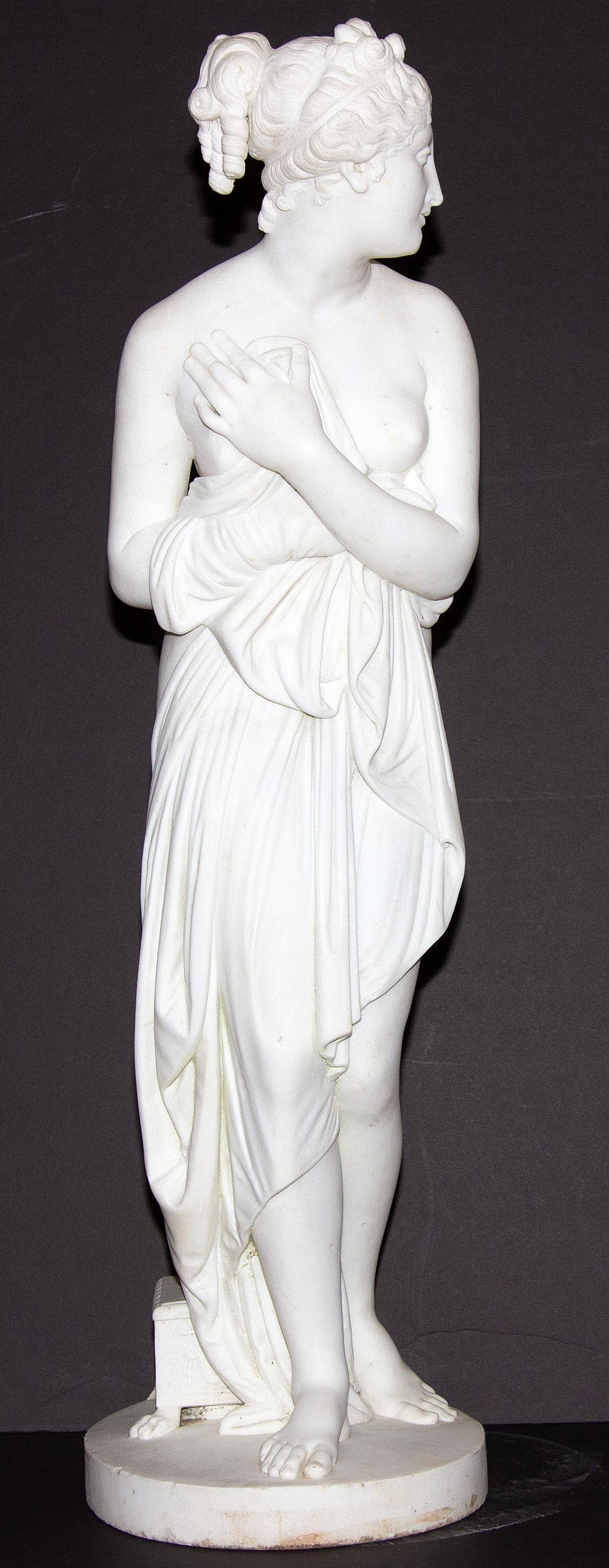 Klassische Marmorstatue „Venus Italica“ aus dem 19. Jahrhundert 1