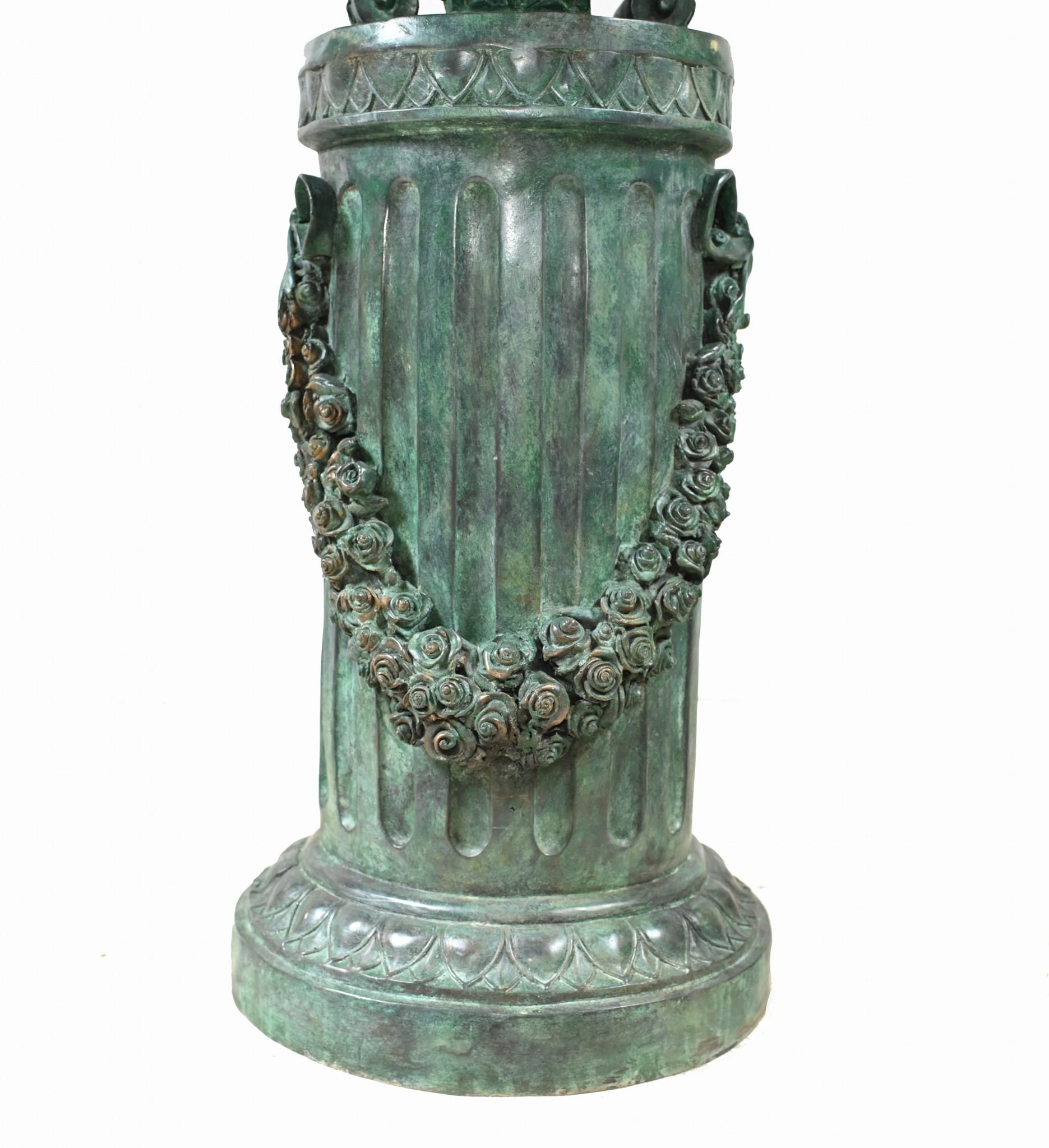 Große klassische italienische Bronze-Vogelbrunnenstatue (Ende des 20. Jahrhunderts) im Angebot