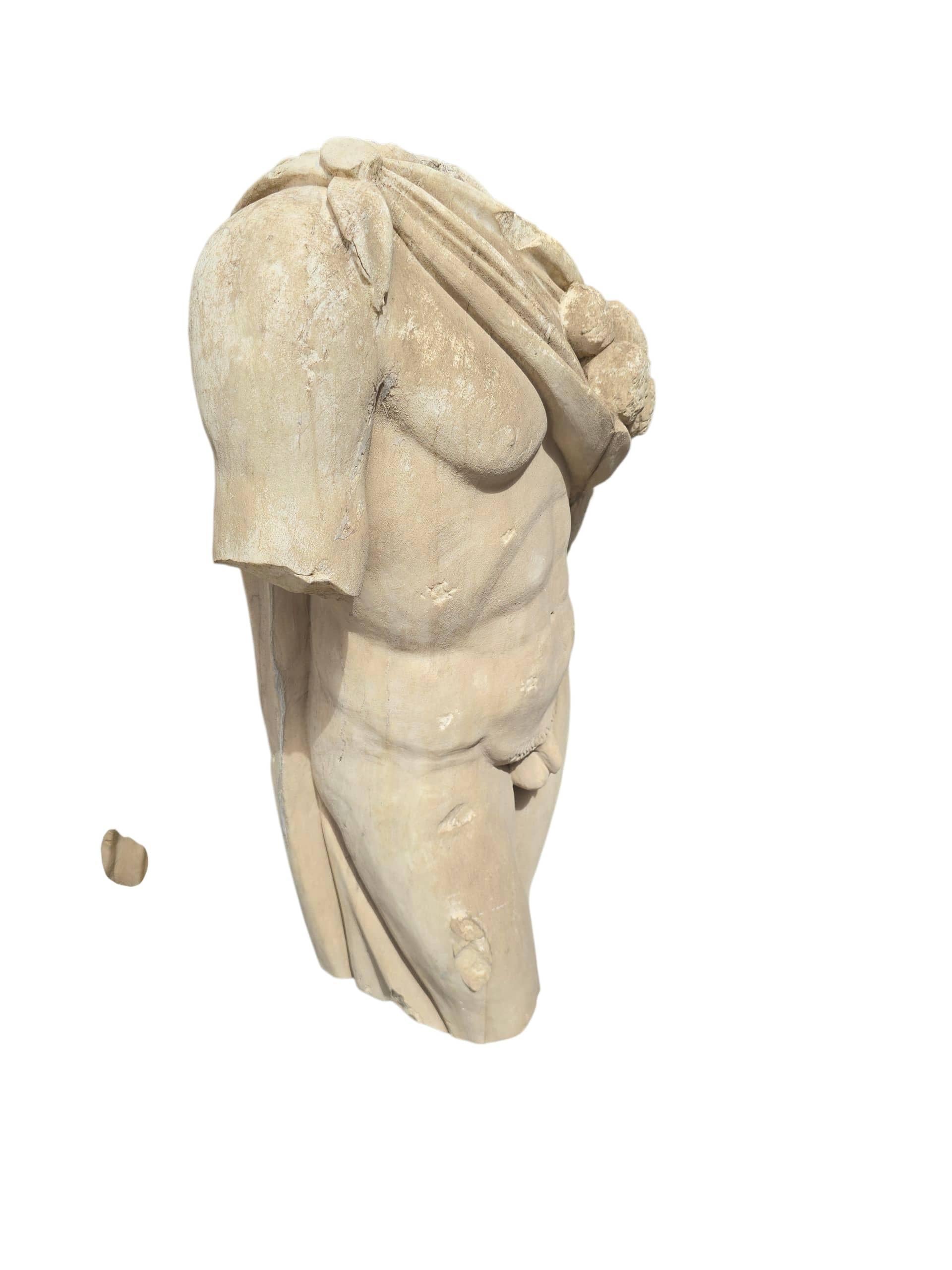 Mid-20th Century Large Classical Marble Torso of Hercules on Marble Base, Early 20th Century For Sale