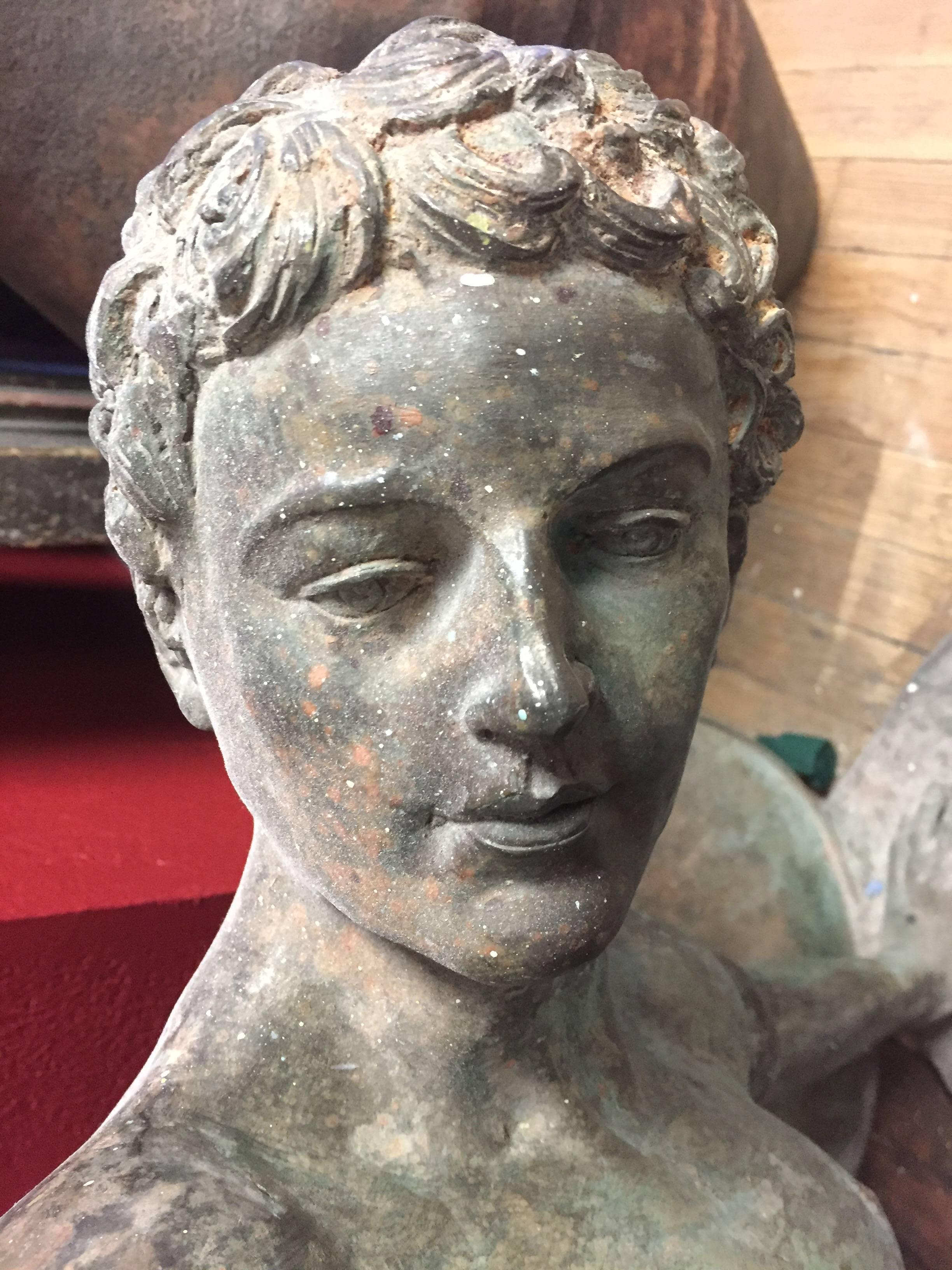 Große klassische römische männliche nackte Krieger-Bronze-Skulptur im Angebot 3