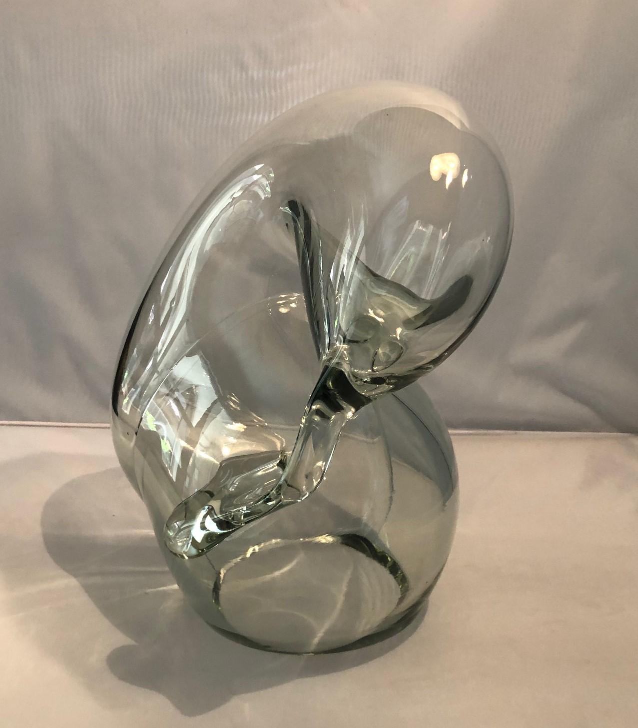 Verre d'art Grande sculpture d'orbe en verre d'art transparent de John Bingham en vente