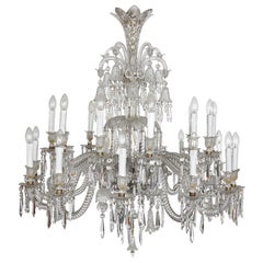 Grand lustre en verre taillé transparent de Baccarat