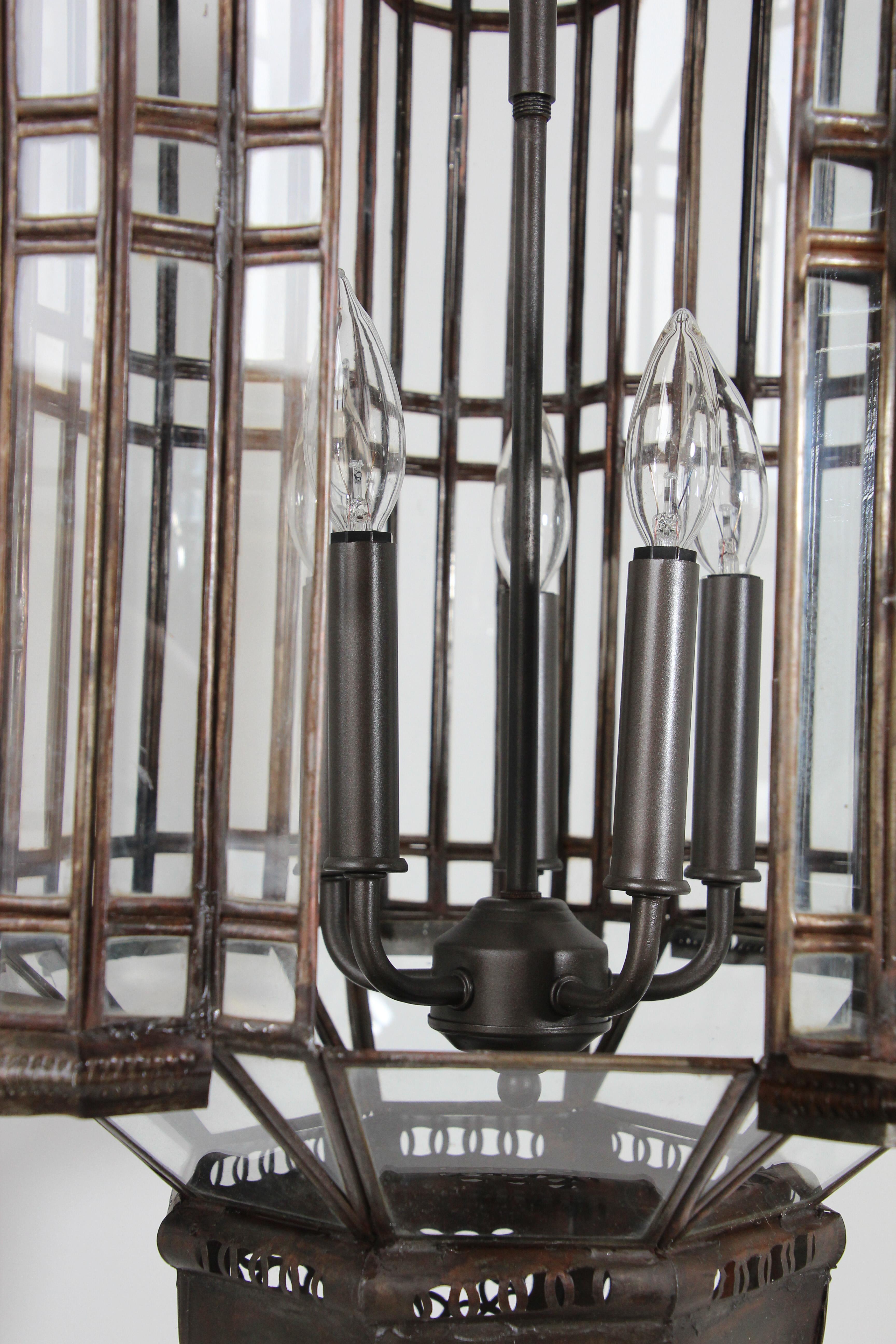 Large Clear Glass Moorish Mamounia Pendant Chandelier, Clear Glass In Good Condition For Sale In North Hollywood, CA