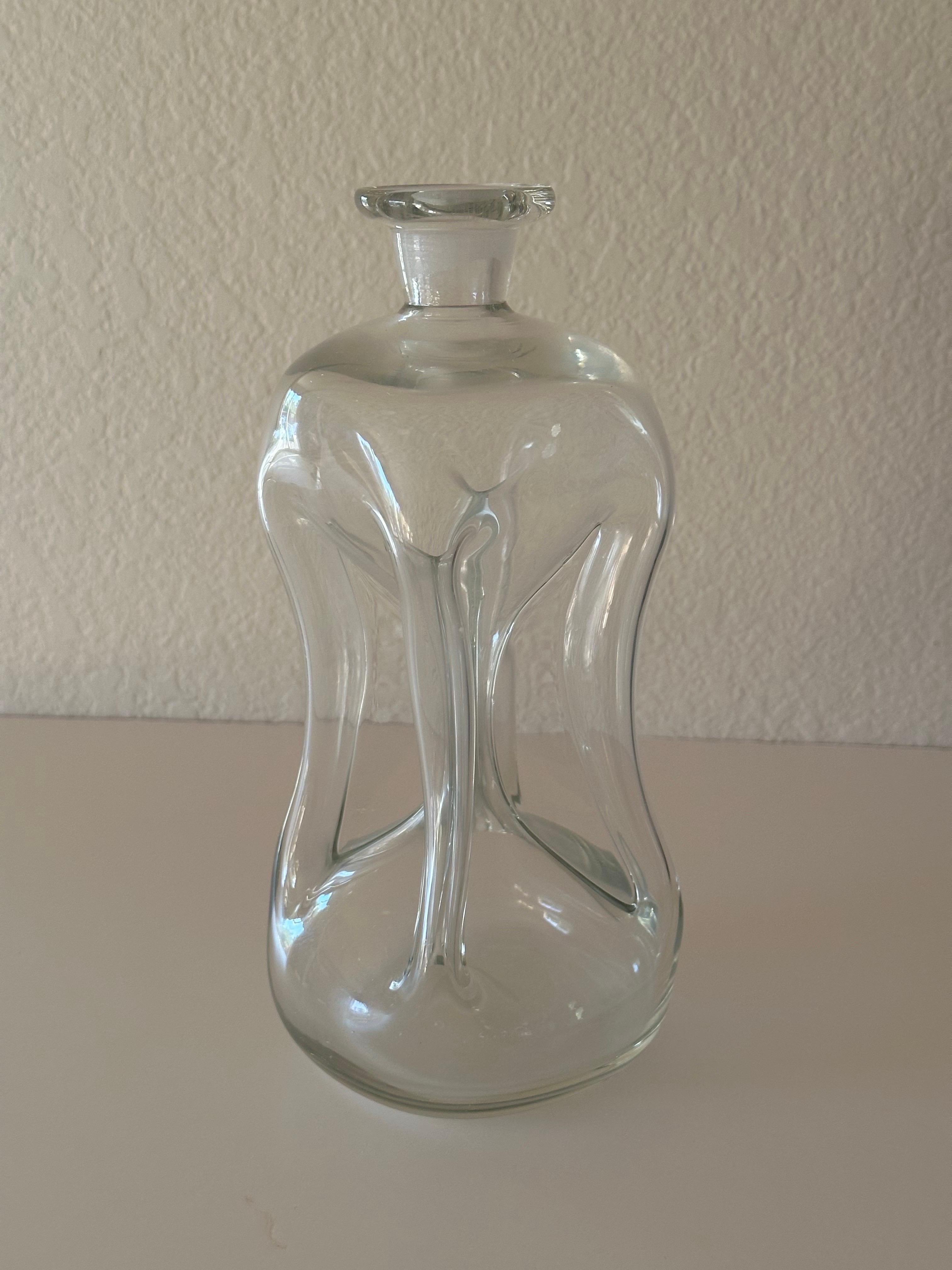 Große mundgeblasene Kluk-Kluk-Karaffe aus Klarglas mit Stopfen von Holmegaard (Glas) im Angebot