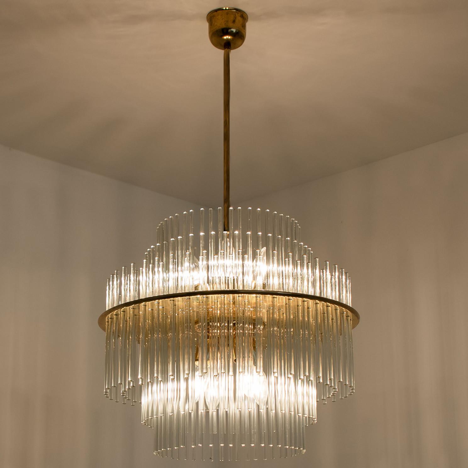 Italian Large Clear Gold Glass Tube Chandelier by Sciolari, 1970s For Sale