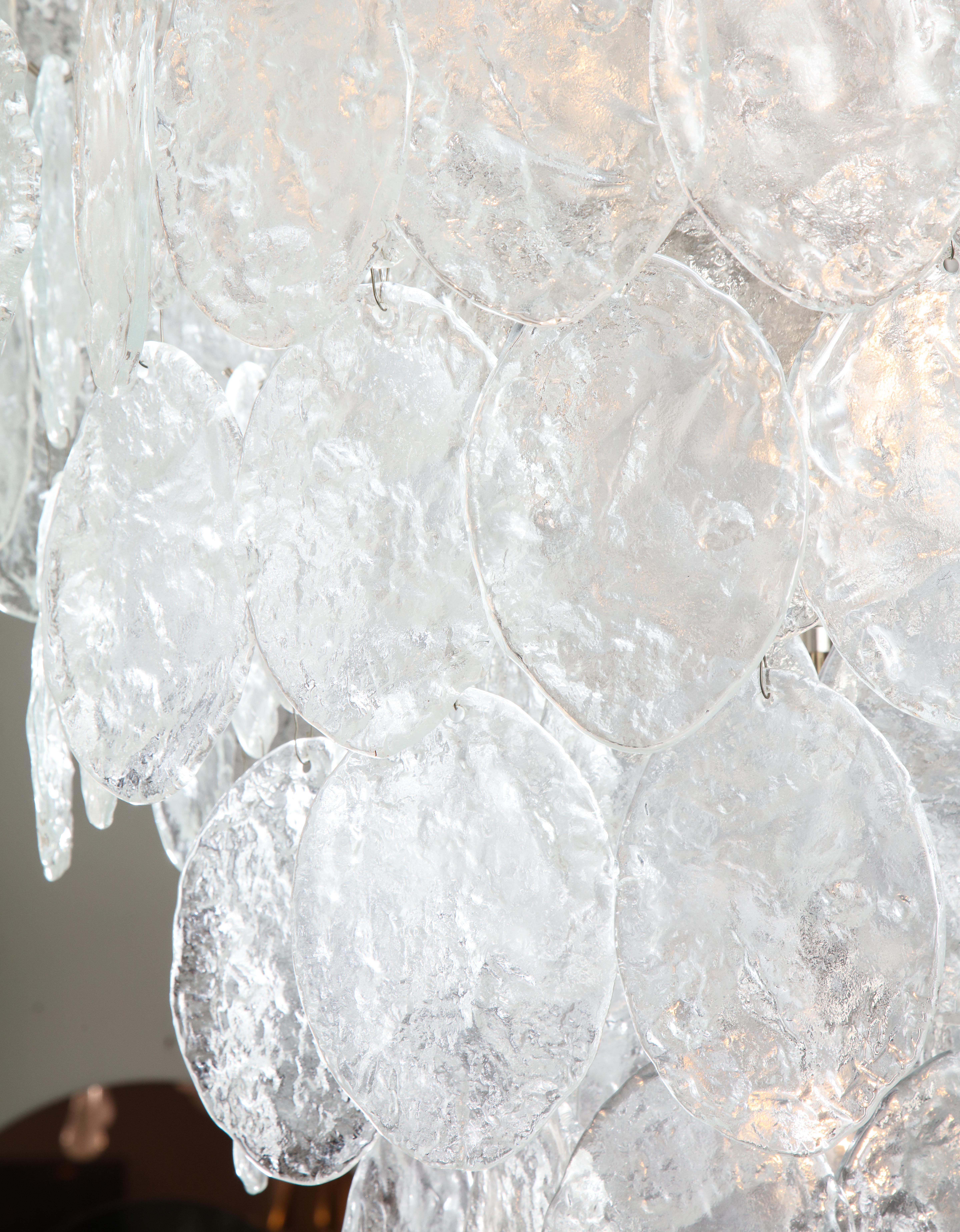 Large Clear Murano Hammered Texture Glass Chandelier In Good Condition For Sale In New York, NY