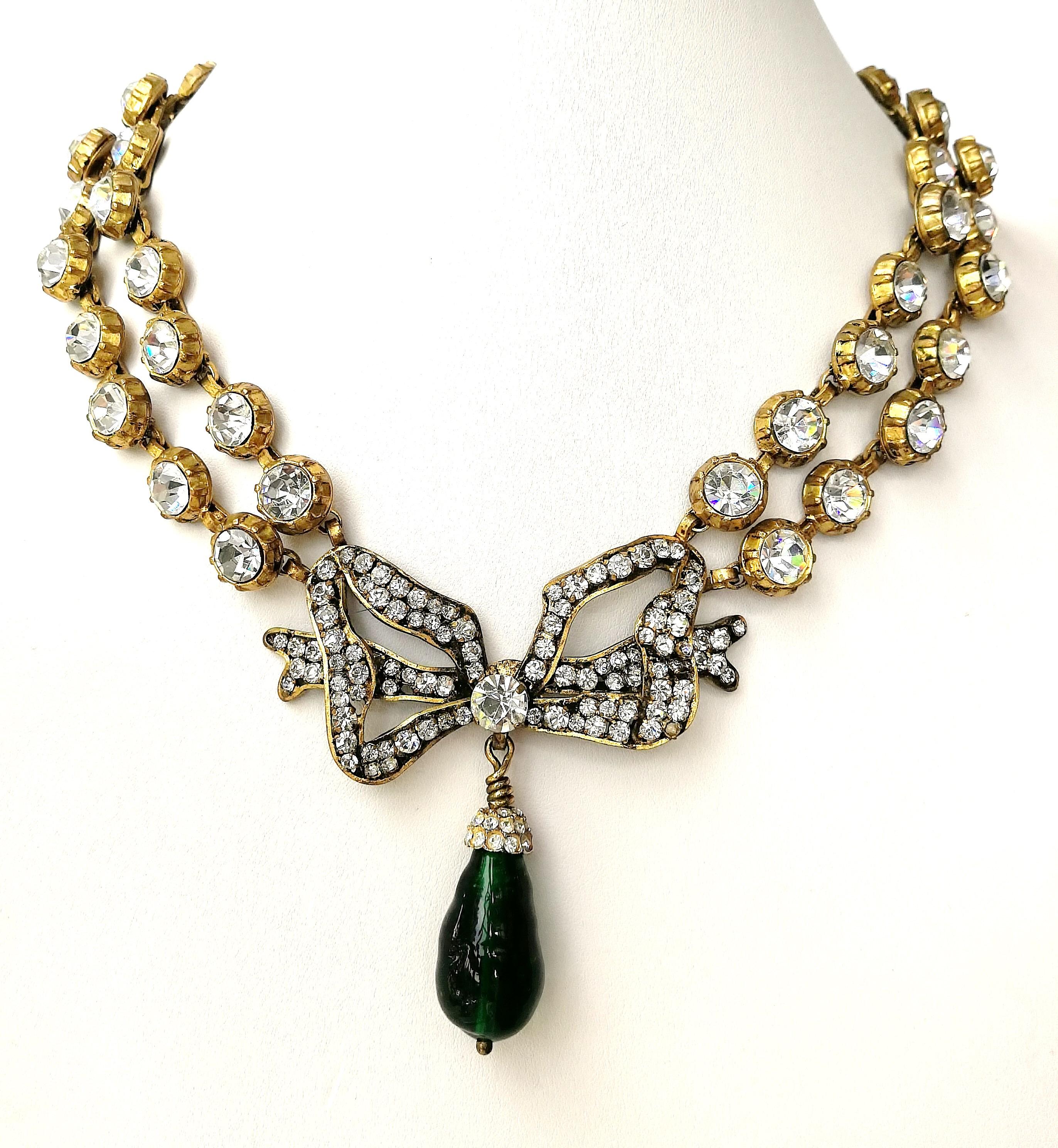 Large clear paste and emerald poured glass  'bow' necklace, Chanel, 1980s In Excellent Condition In Greyabbey, County Down