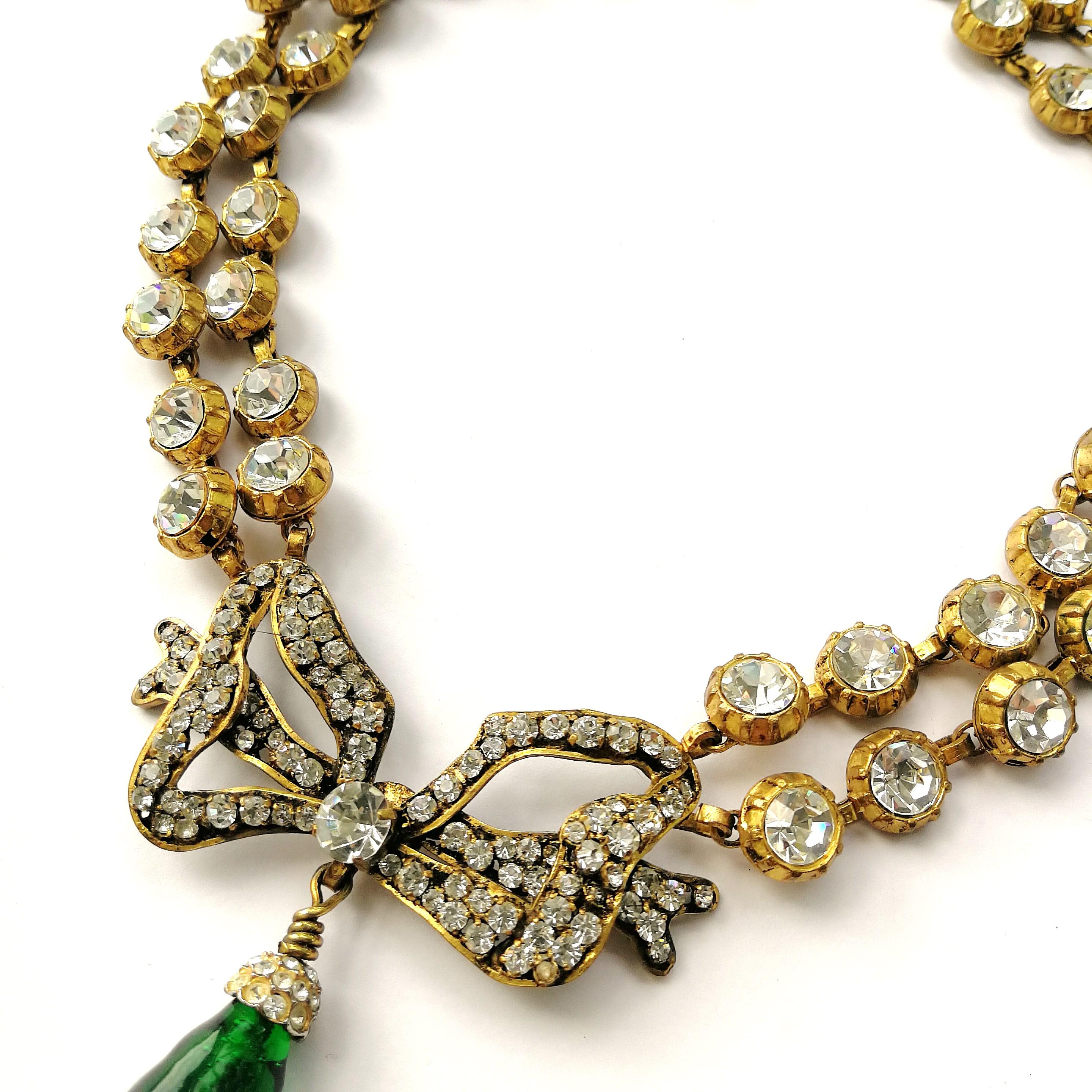 Large clear paste and emerald poured glass  'bow' necklace, Chanel, 1980s 5