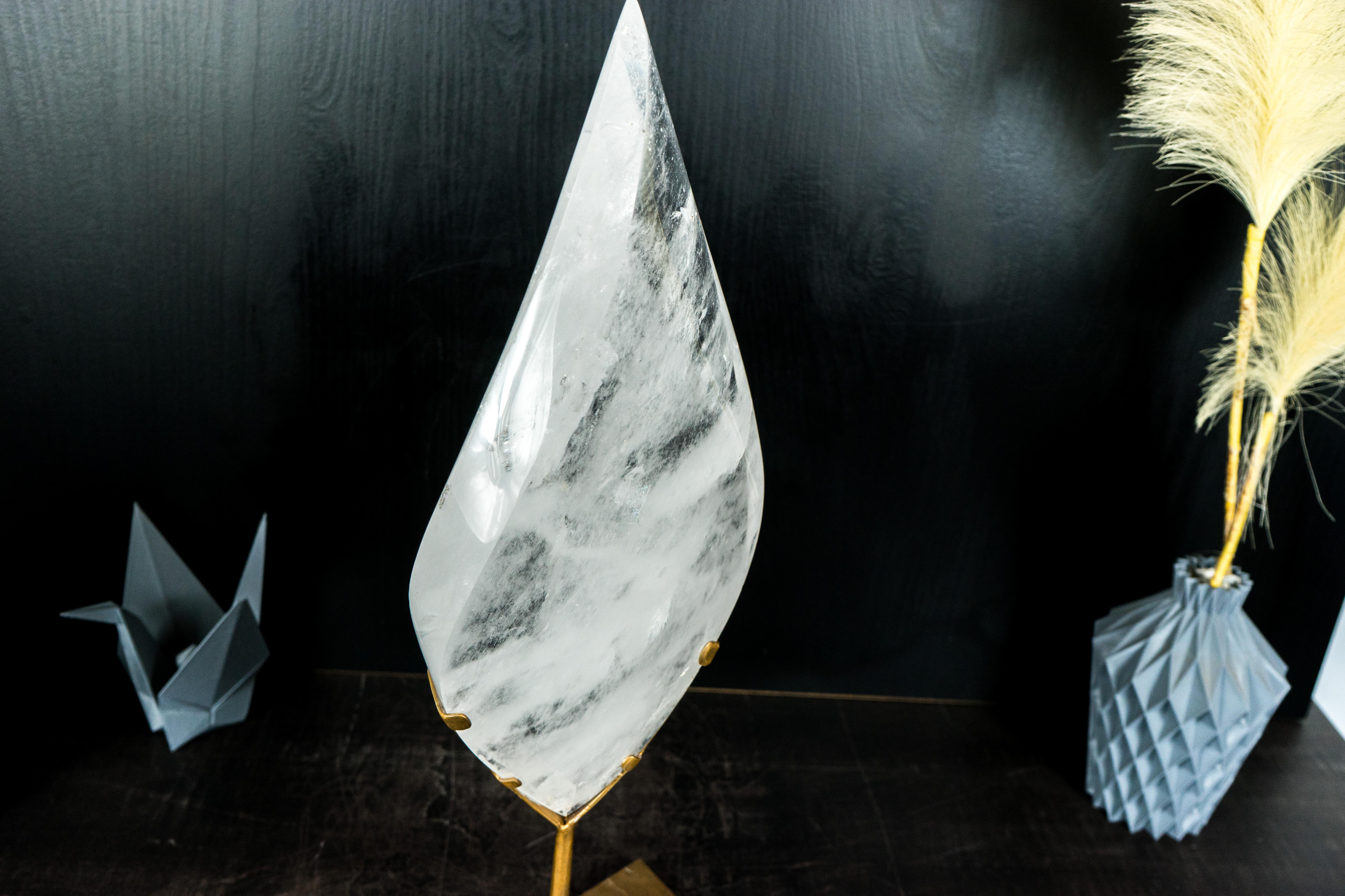 Large Clear Quartz Crystal Flame Sculpture, Natural Clear Quartz Generator In New Condition For Sale In Ametista Do Sul, BR