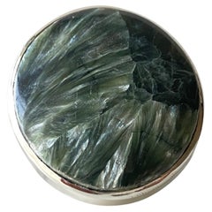 Large clinochlore seraphinite silver ring