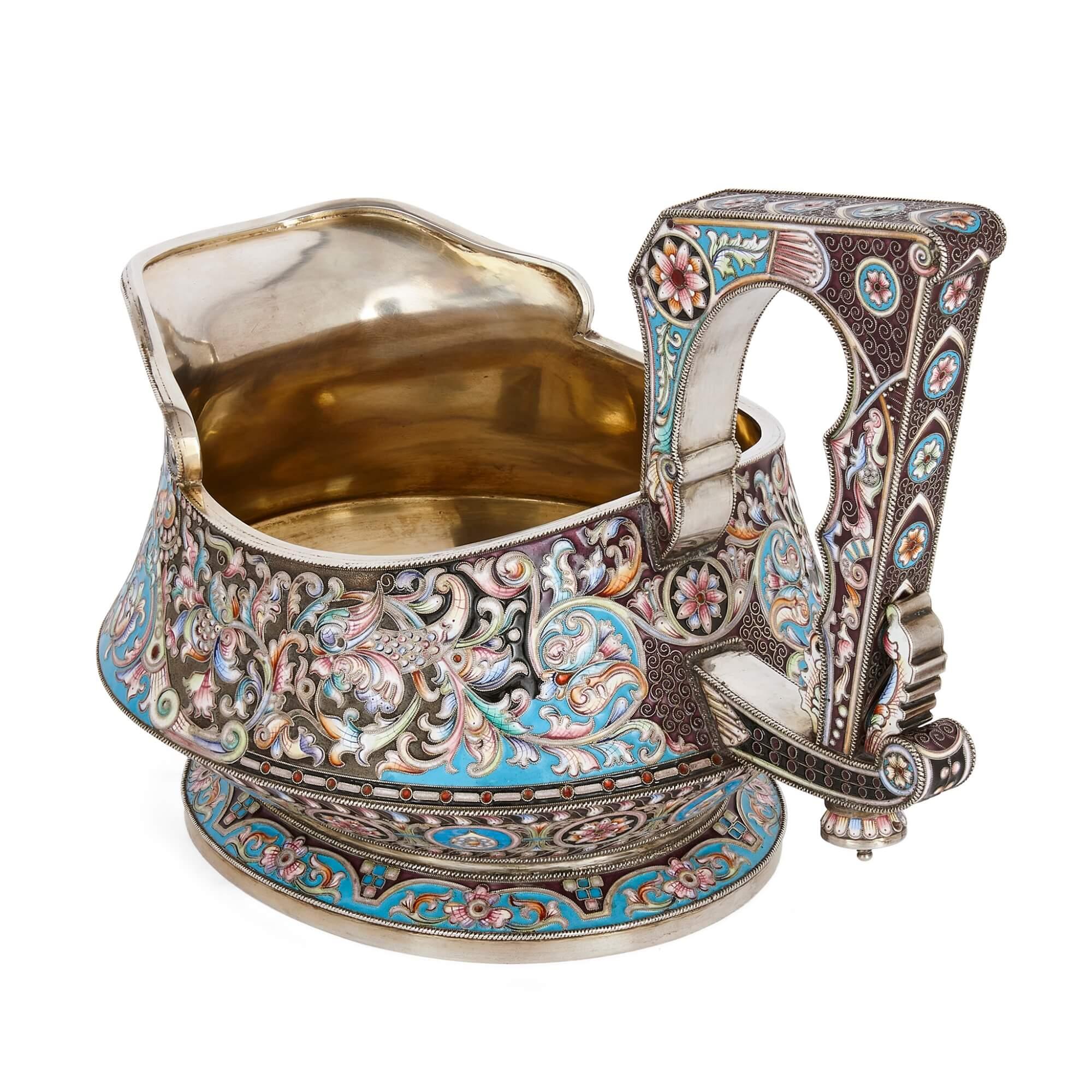 Kovsh grande de esmalte cloisonné y plata Vaciado en venta