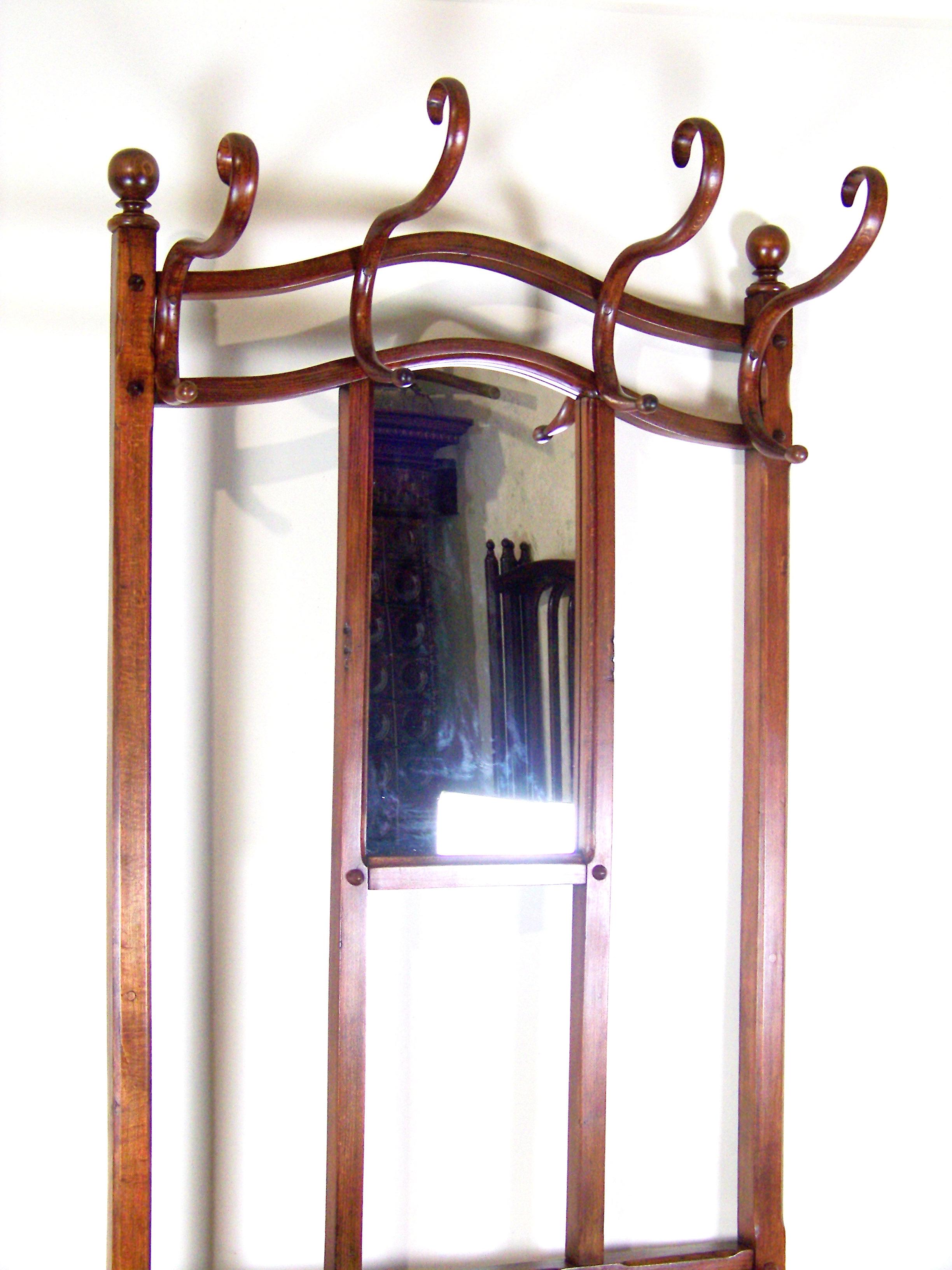 Belle Époque Large Clothes Stand J&J Kohn Nr.2