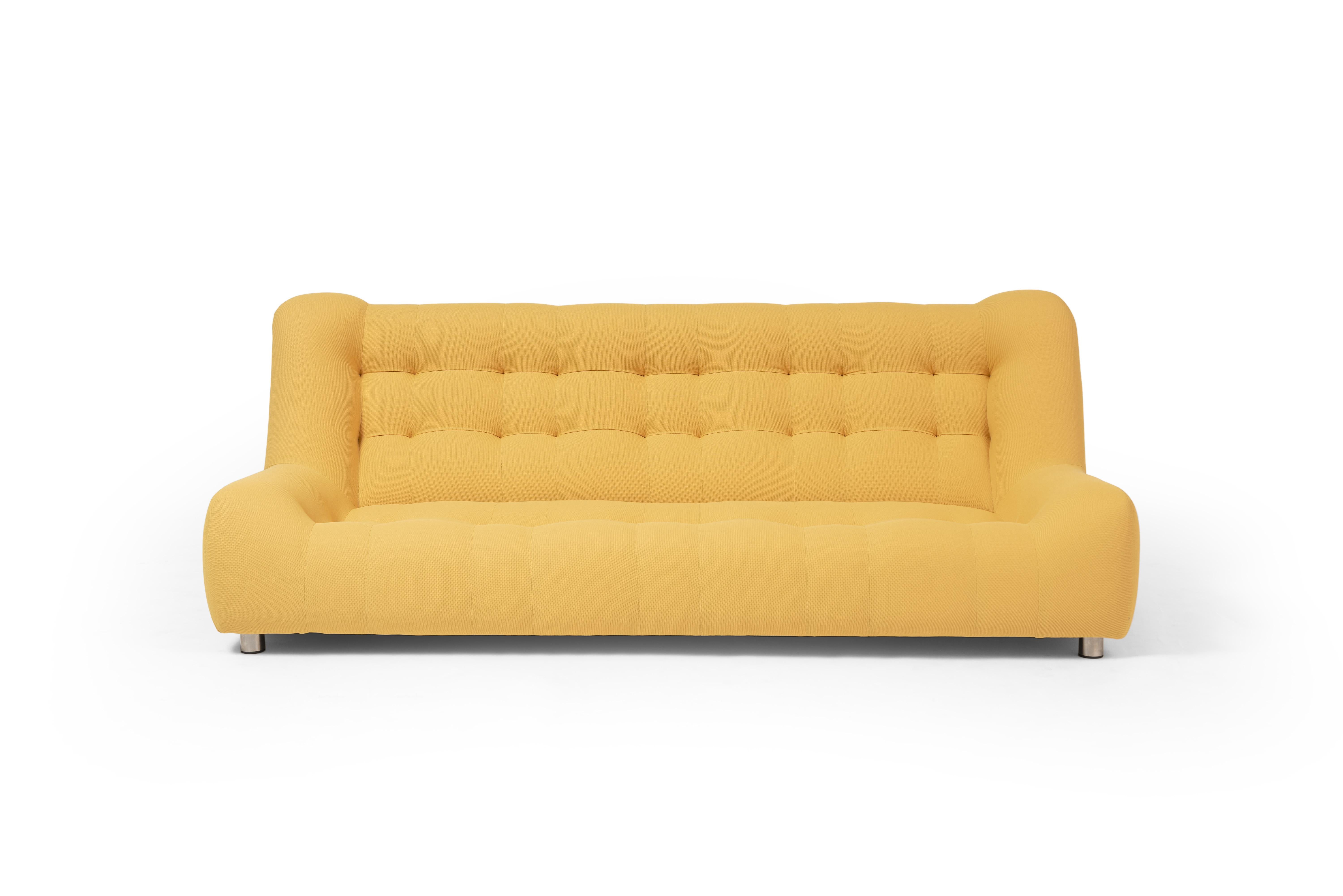 Sofá Nube grande by RALPH M 
Dimensiones: An 237 x Pr 101 x Al 87 cm. 
Materiales: Haya maciza, Paneles de aglomerado, Acero inoxidable, Tejido.

Detalles:
Estructura: Haya maciza y paneles de aglomerado.
Muelle del asiento: Cinchas elásticas