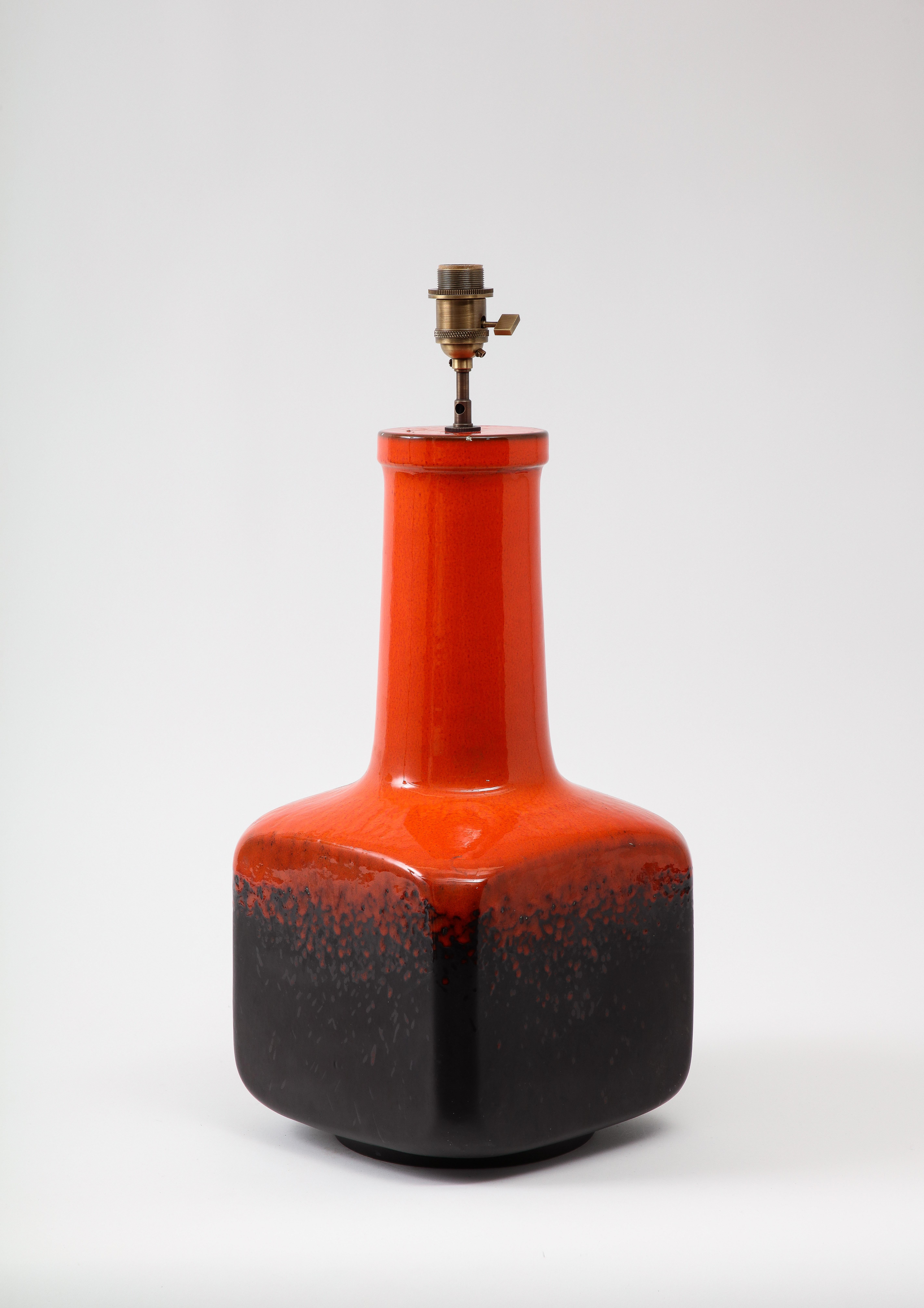 Large Cloutier Fréres Orange Glaze Table Lamp, France 1970's In Good Condition For Sale In New York, NY