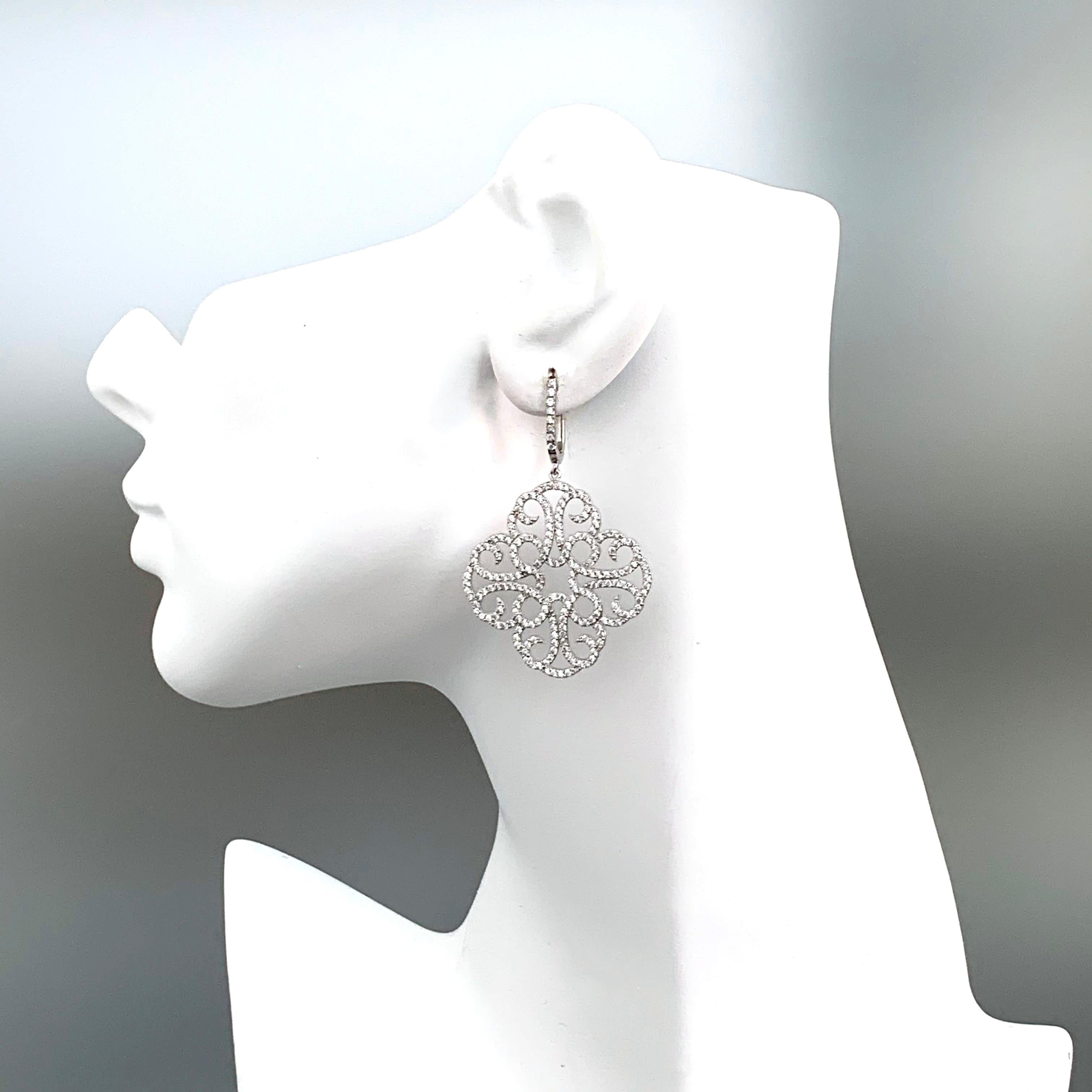 Large Clover Faux Diamond Drop Sterling Silver Earrings In New Condition In Los Angeles, CA