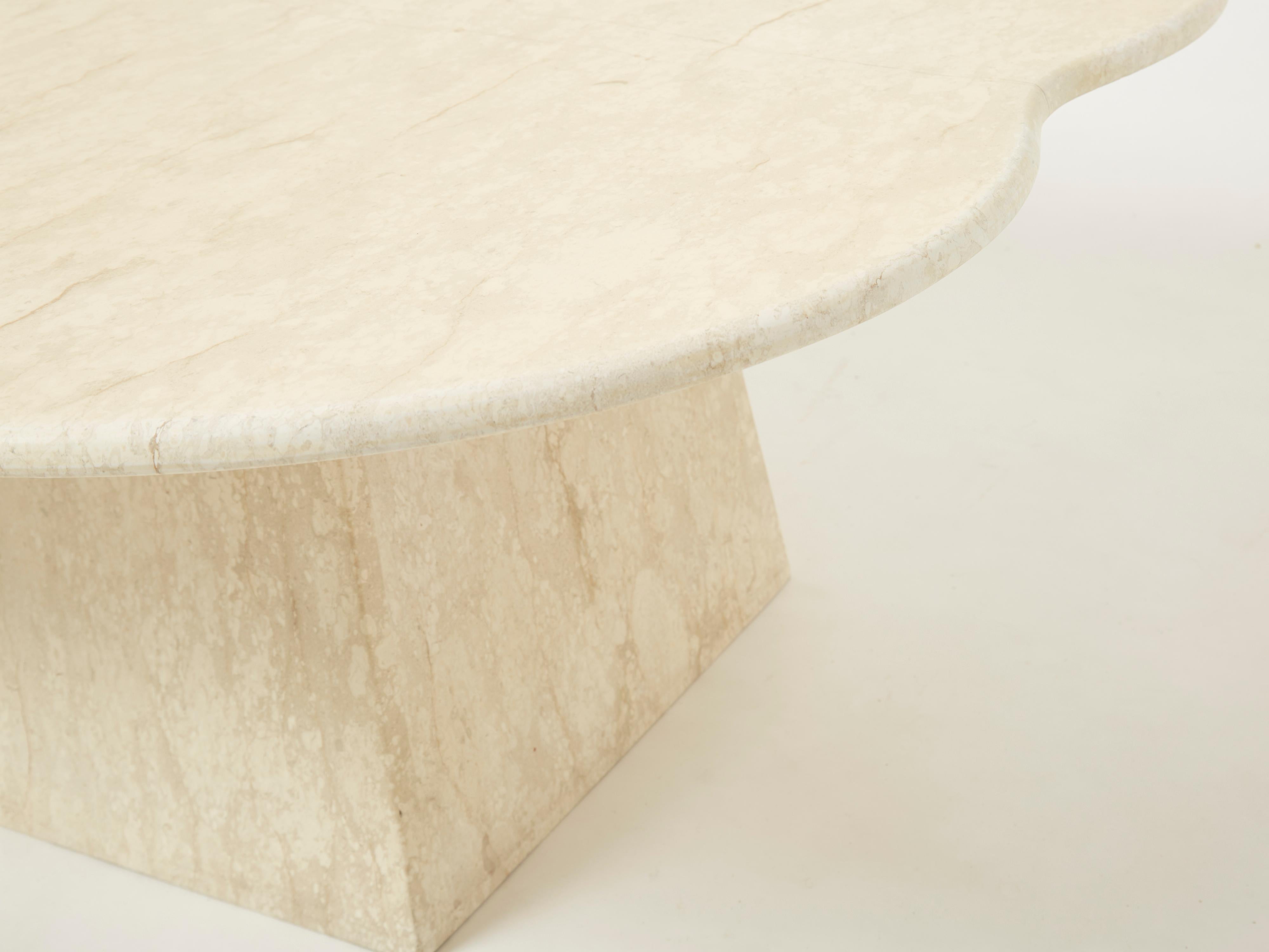 Late 20th Century Large Clover Shaped Coffee Table Made of Italian Travertine 1970s