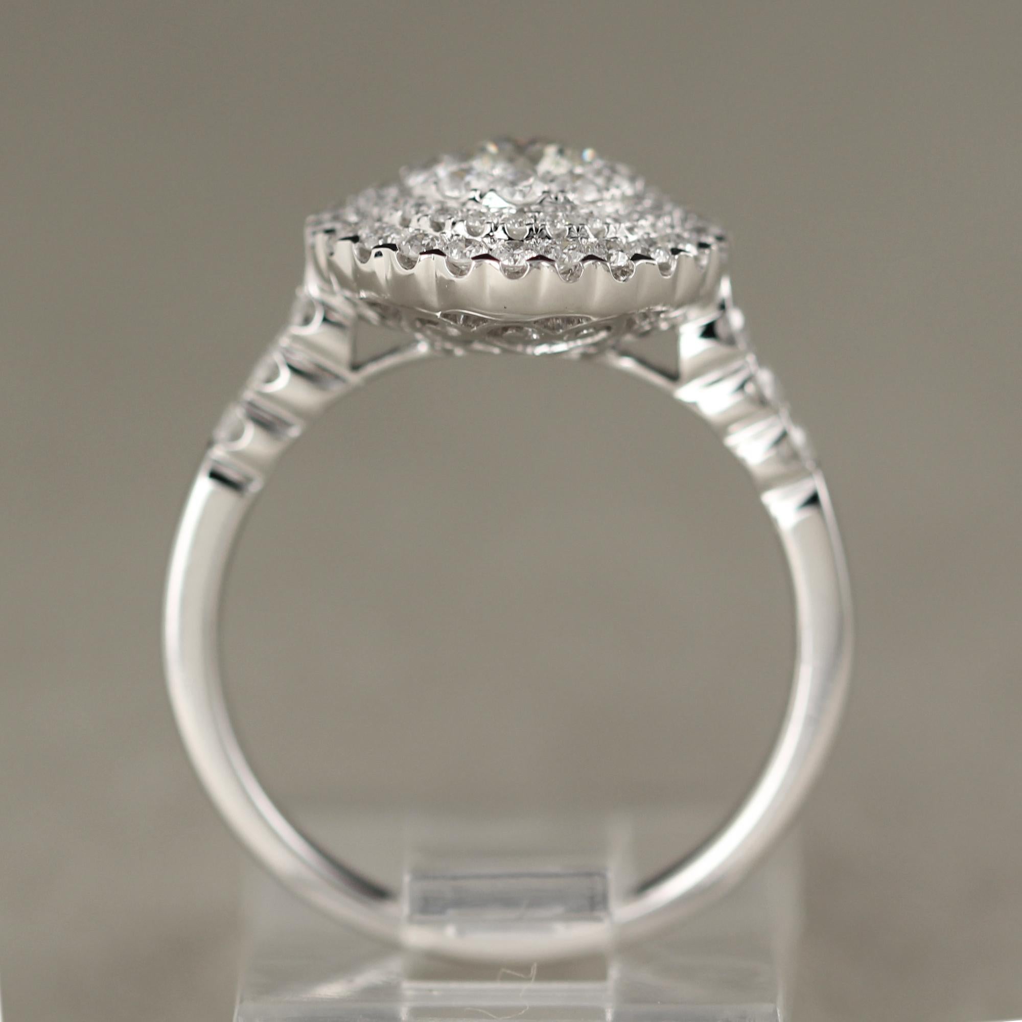Round Cut Large Cluster Diamond Ring 18 Karat White Gold Round Circle of Diamond Design For Sale