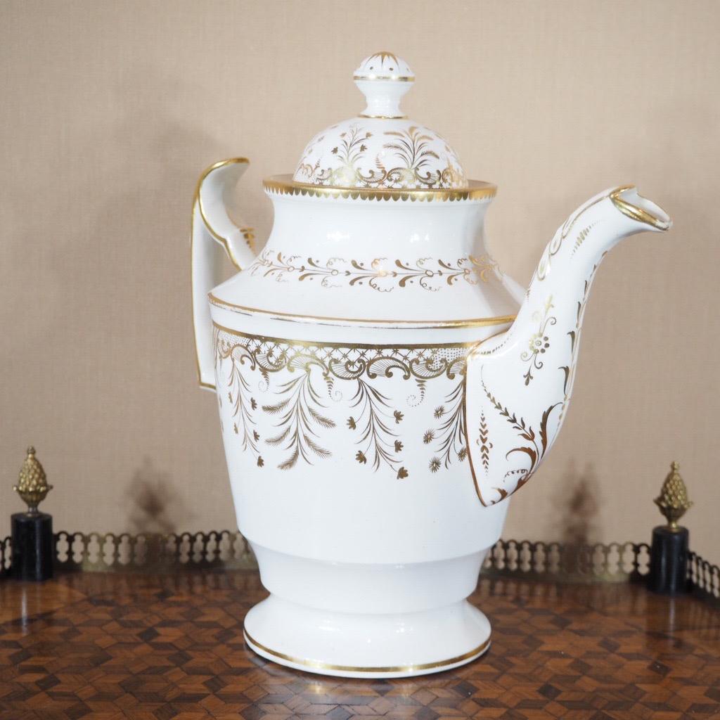 Georgian Large Coalport London Shape Coffee Pot with Rich Gilding, C. 1805 For Sale