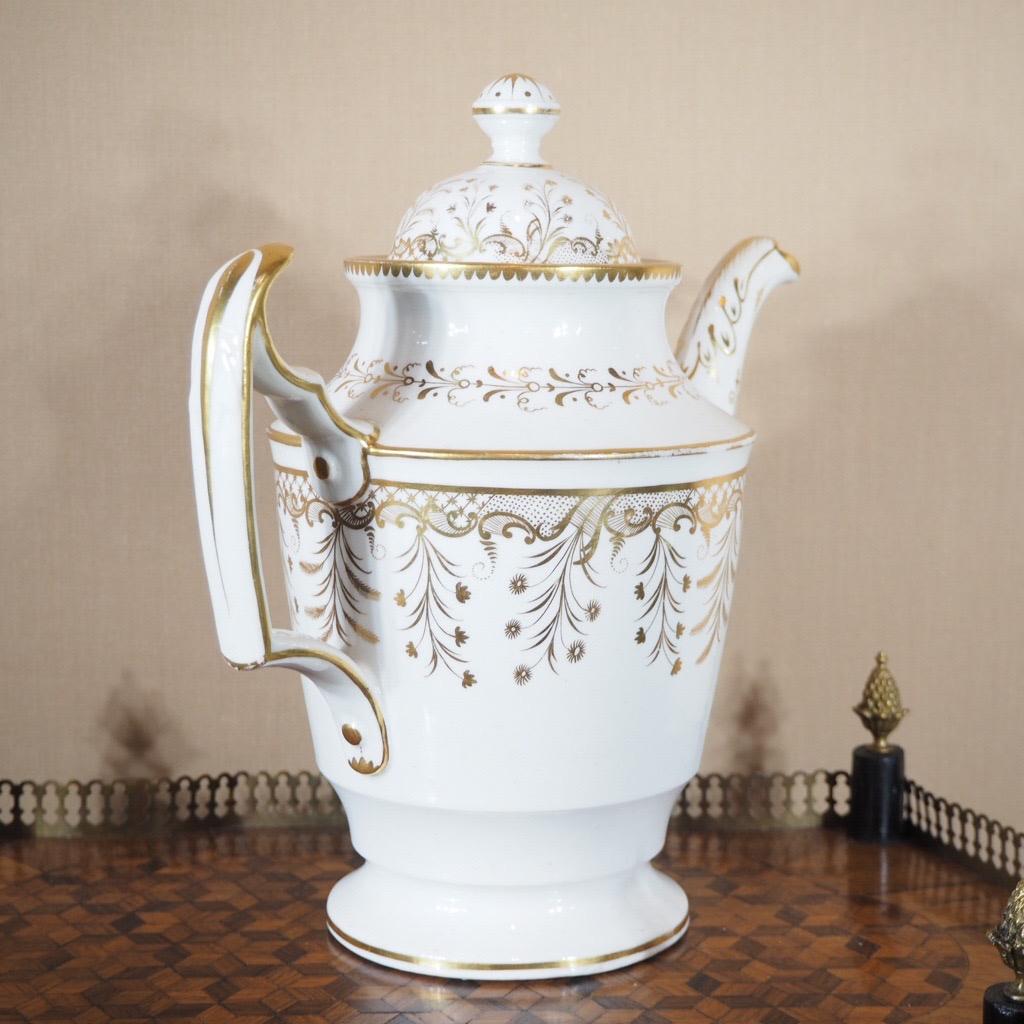 English Large Coalport London Shape Coffee Pot with Rich Gilding, C. 1805 For Sale