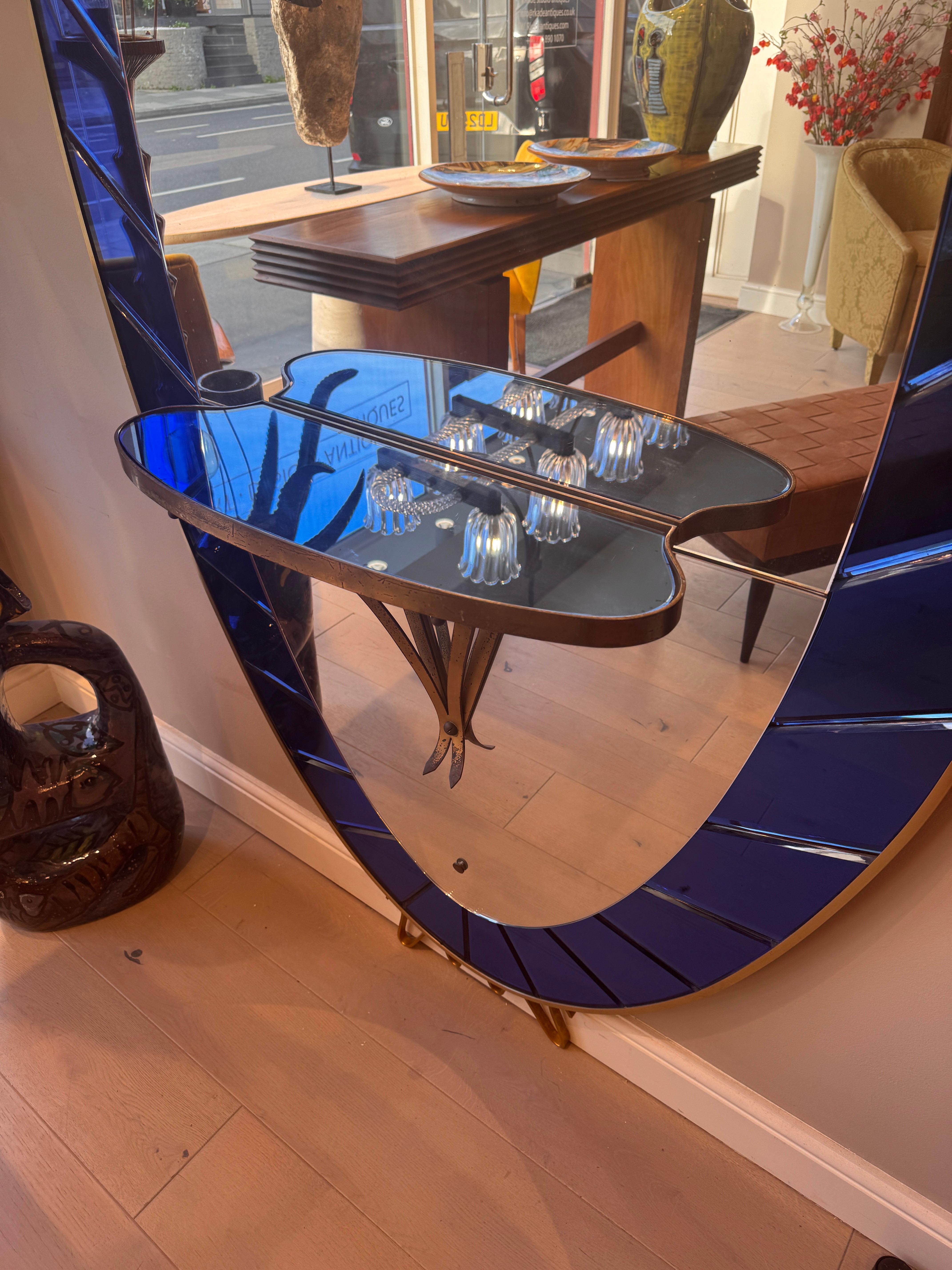 Fatto a mano Grande specchio e console blu cobalto di Cristal Arte in vendita