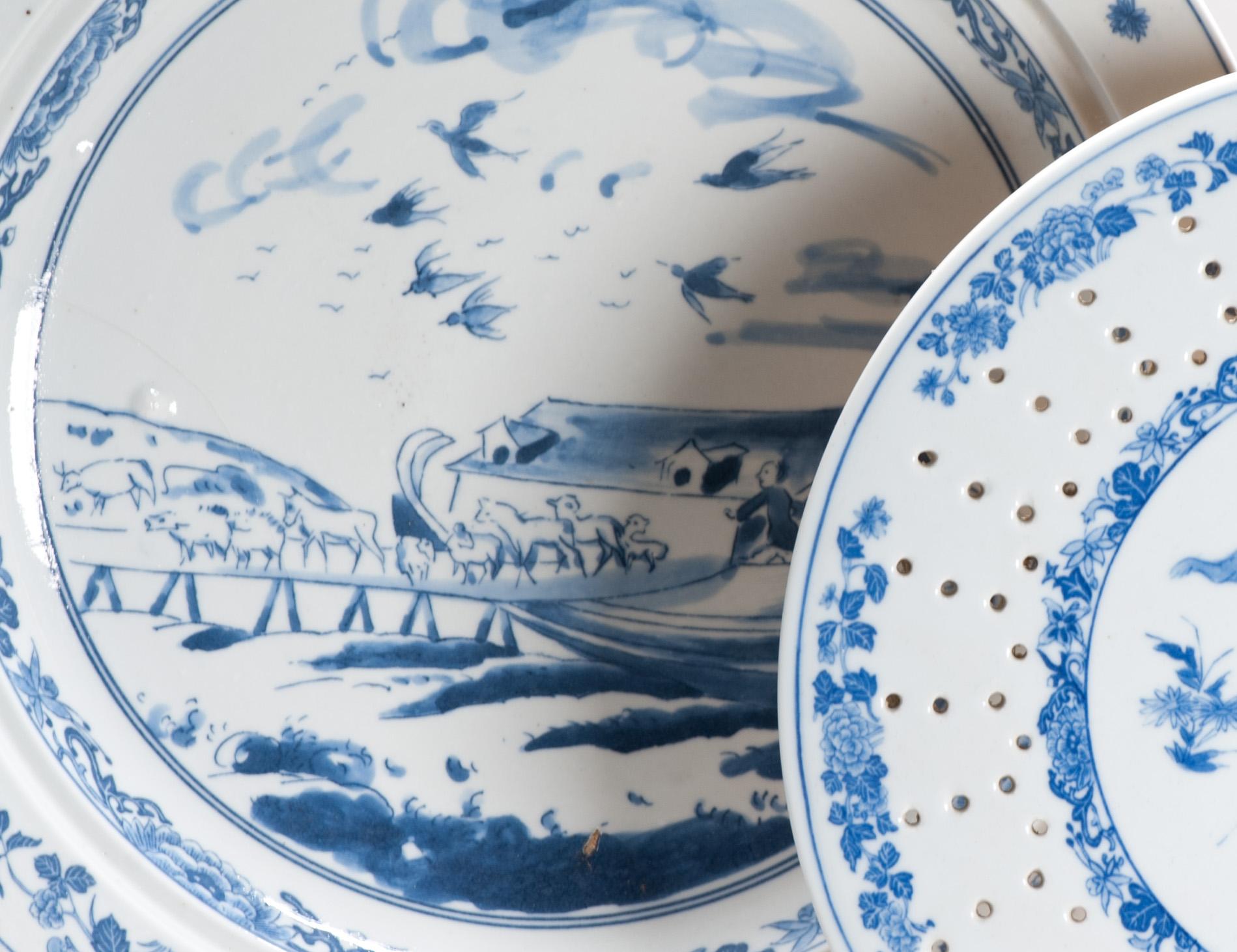 Large Cobalt Blue Serving Hot Water charger Chinese porcelain Arch of Noah For Sale 6