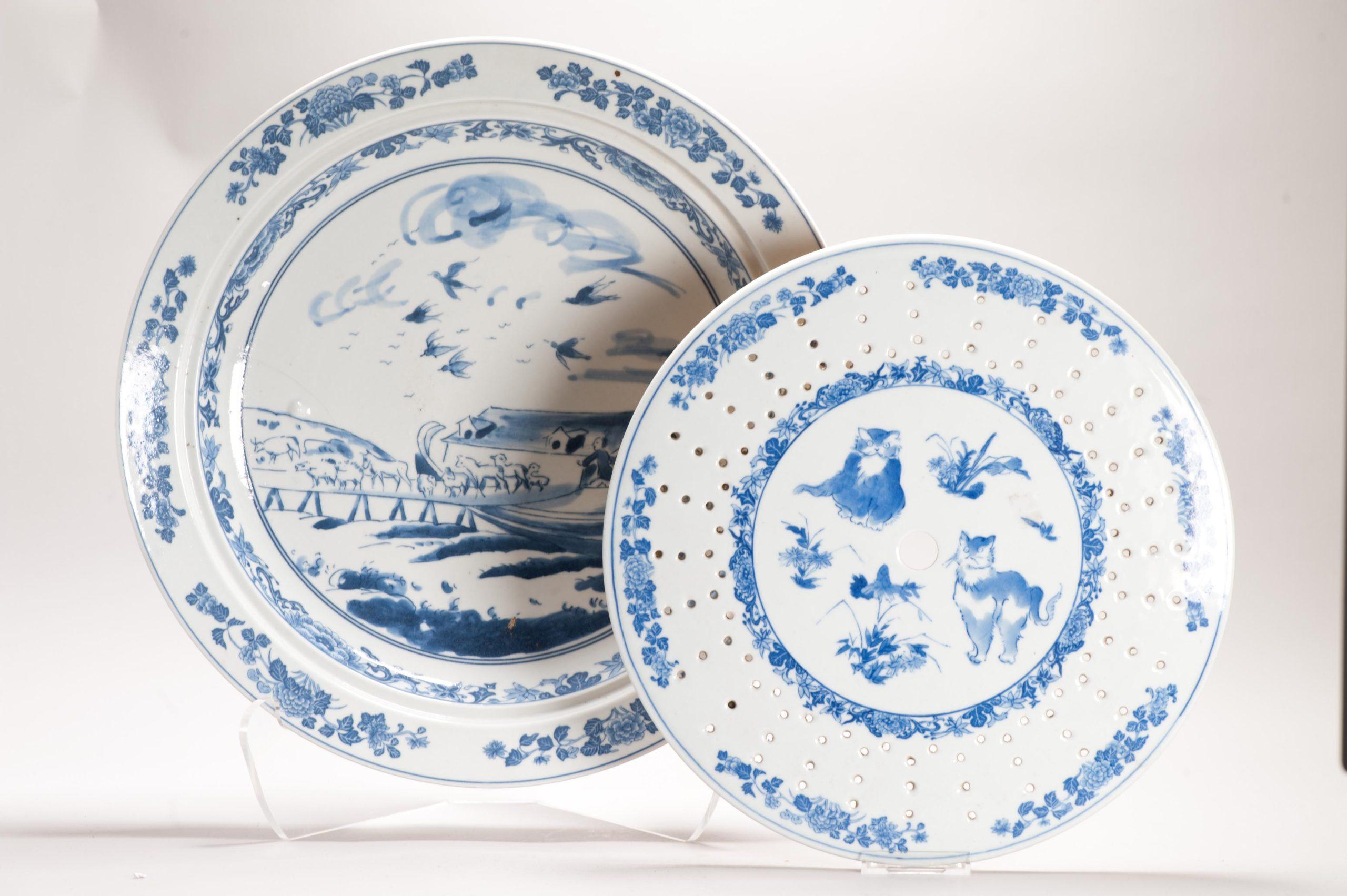 Large Cobalt Blue Serving Hot Water charger Chinese porcelain Arch of Noah For Sale 7