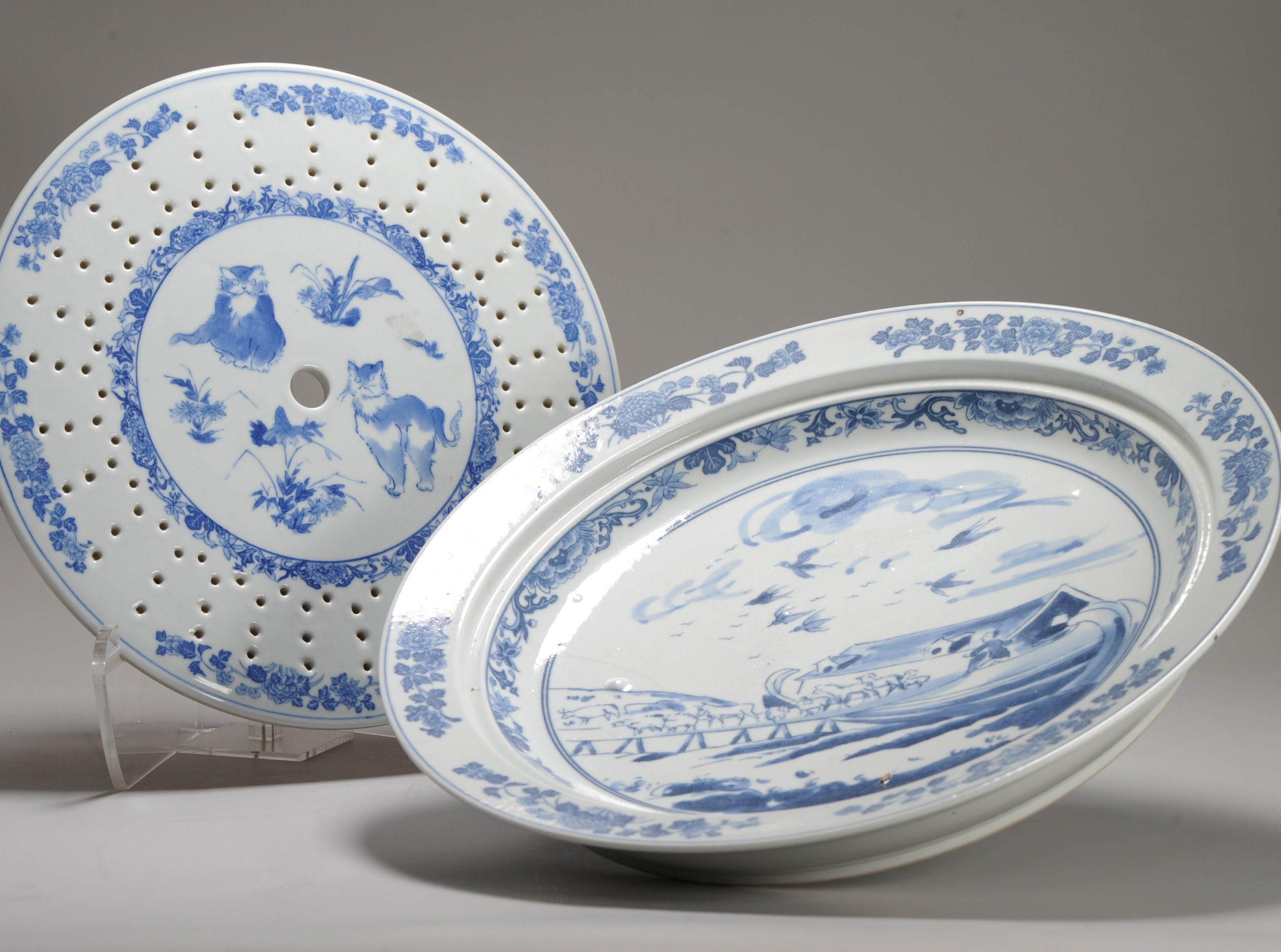 Large Cobalt Blue Serving Hot Water charger Chinese porcelain Arch of Noah For Sale 2