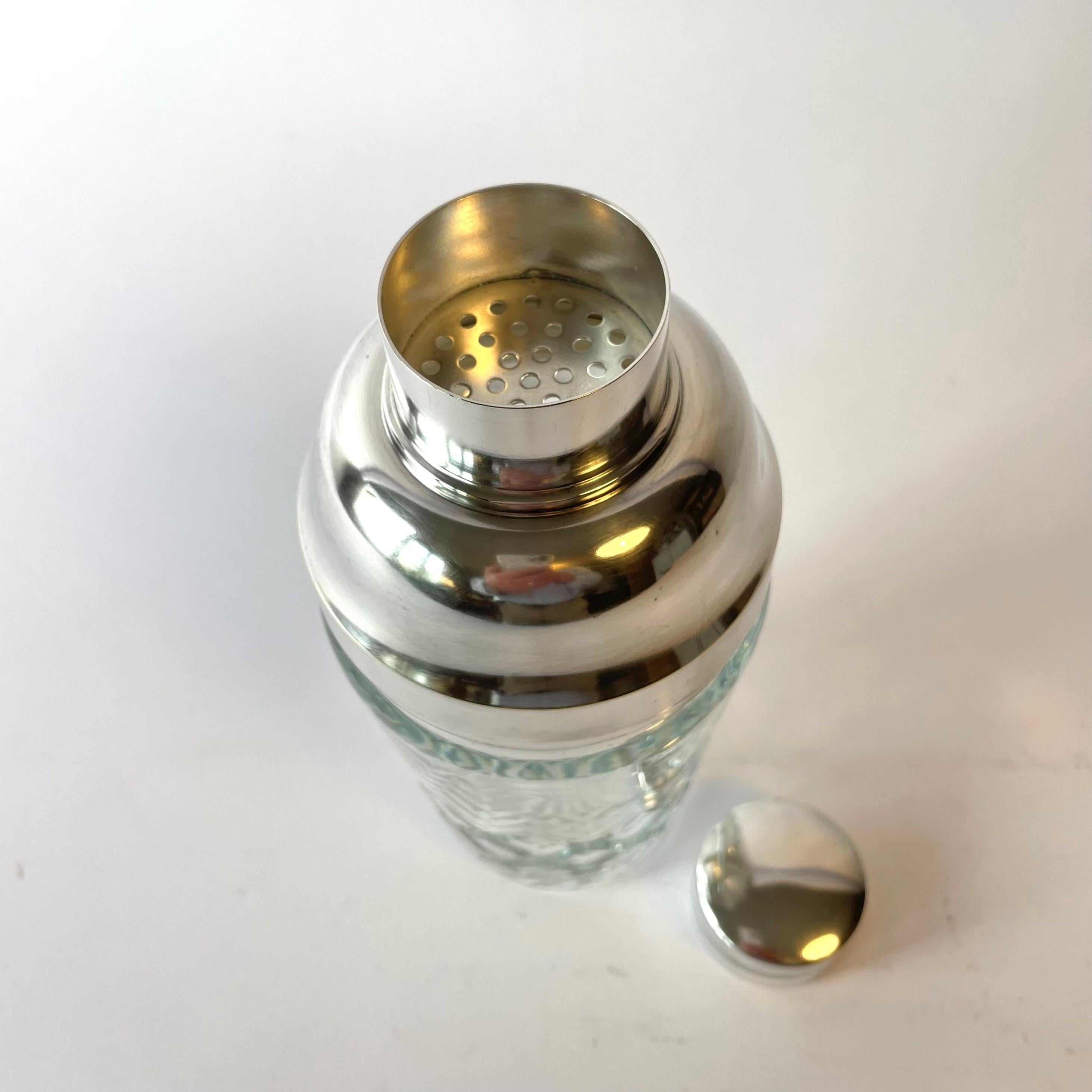 Mid-Century Modern Large Cocktail Shaker in Chrystal For Sale
