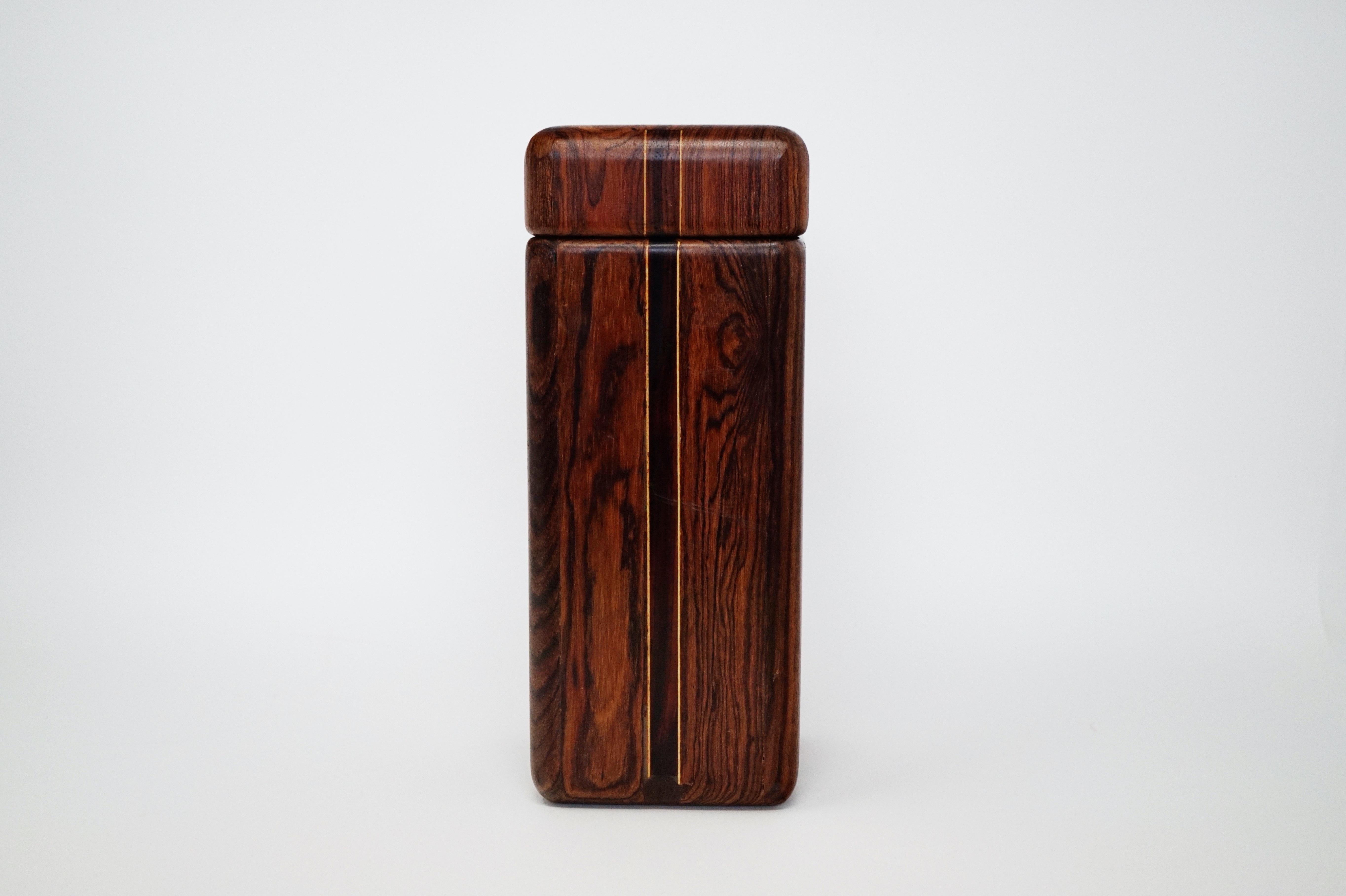 This incredible Cocobolo Rosewood large lidded catchall box by leading 1960s modernist designer Don Shoemaker for Senal S.A. is sought after by interior designers and avid collectors alike. This larger sized example is particularly perfect for the