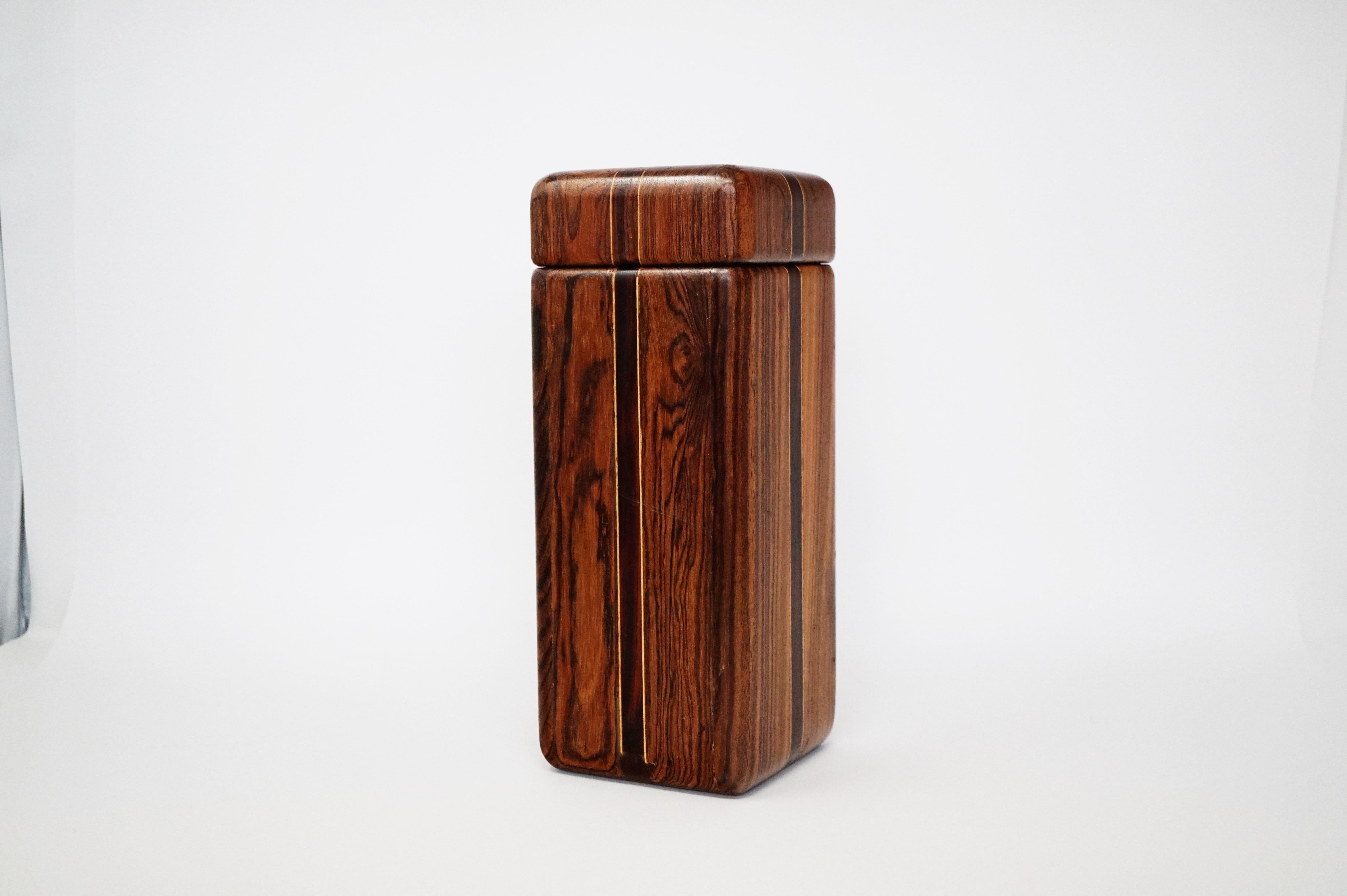 Large Cocobolo Rosewood Lidded Box by Don Shoemaker for Senal S.A., Signed In Good Condition In Los Angeles, CA