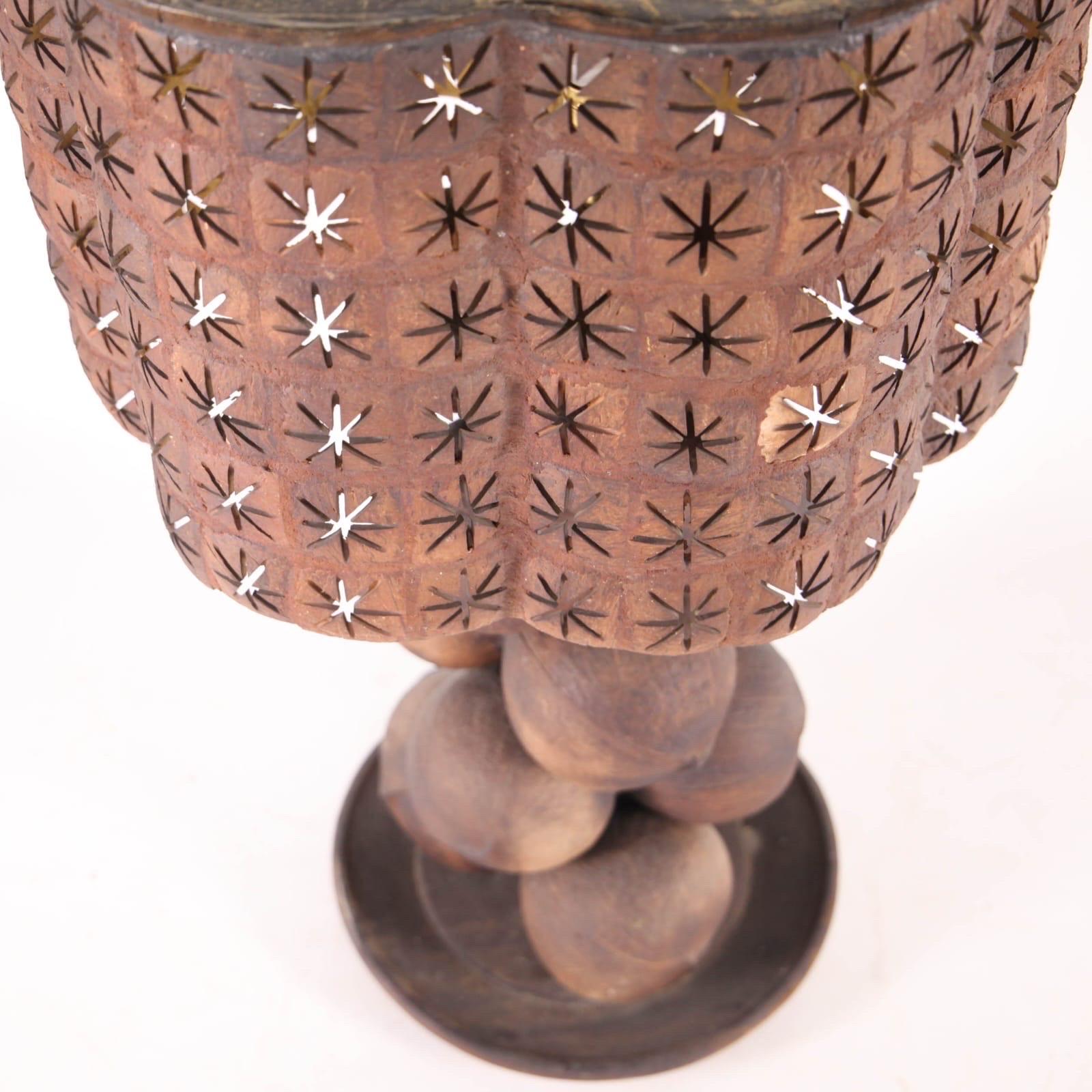 Large « coconuts » lamp For Sale 1