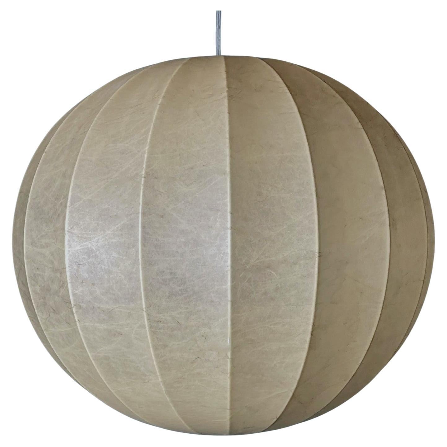 Grand pendentif boule de cocon par Achille & Pier Giacomo Castiglioni pour Flos, années 1960 en vente