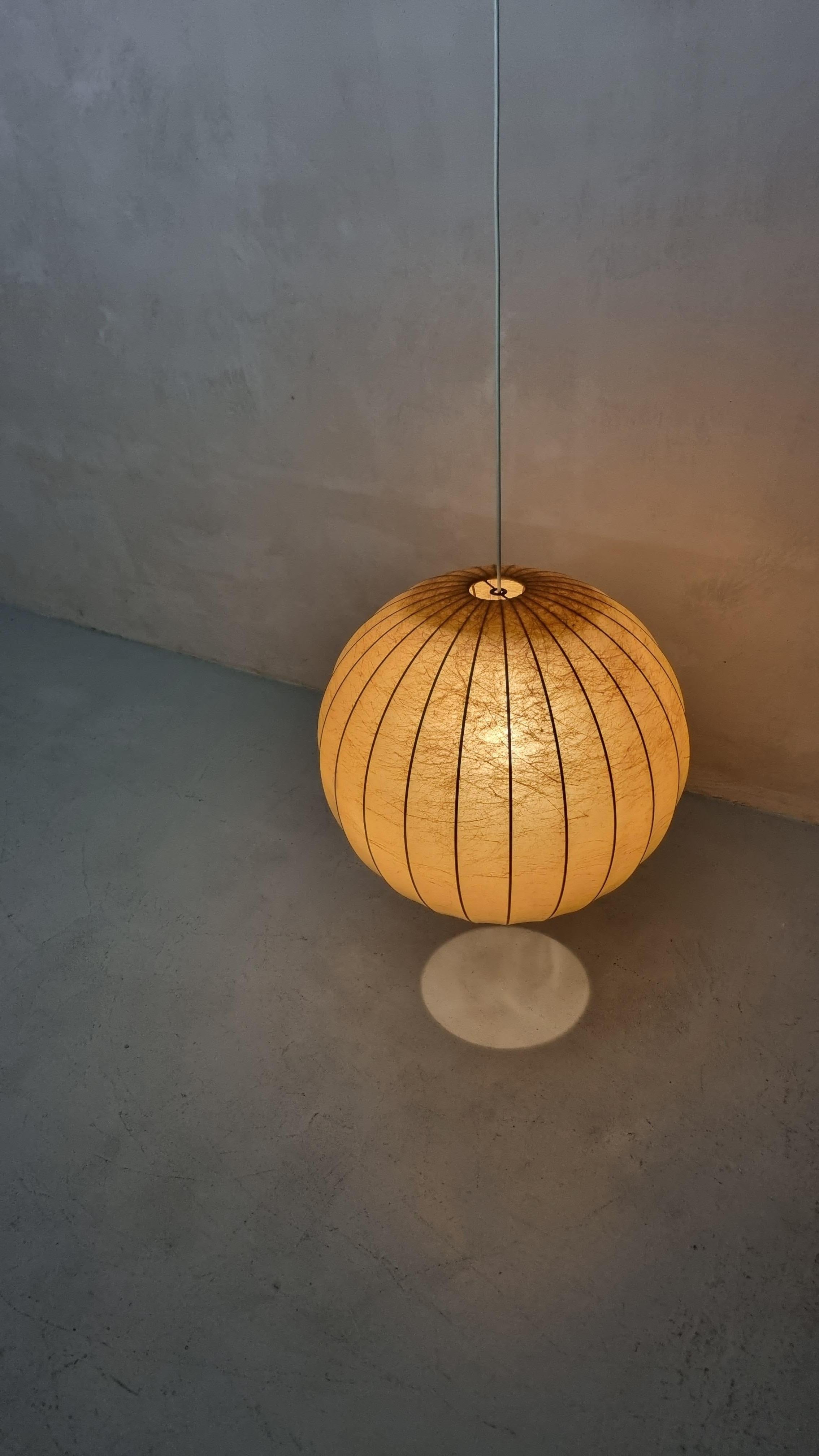 Mid-Century Modern Large Cocoon Suspension Lamp, Italian Manufacture, 1960s