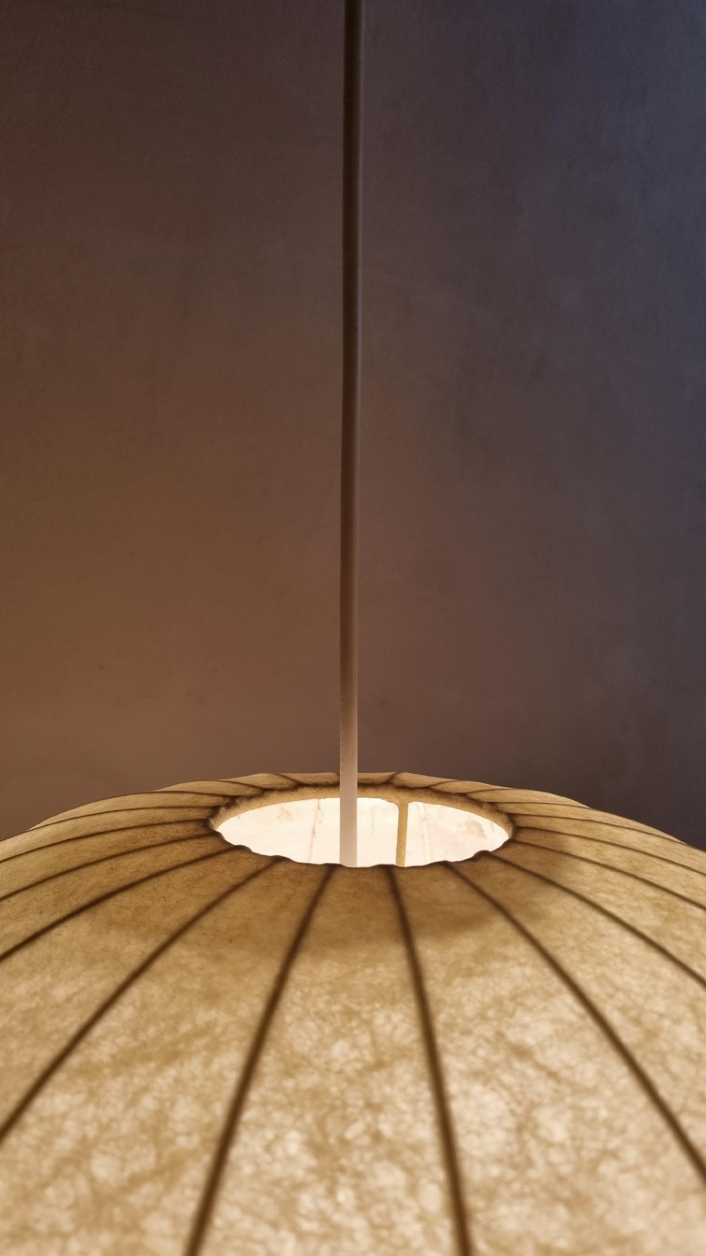 Metallo Grande lampada a sospensione Cocoon, manifattura italiana, anni '60 in vendita