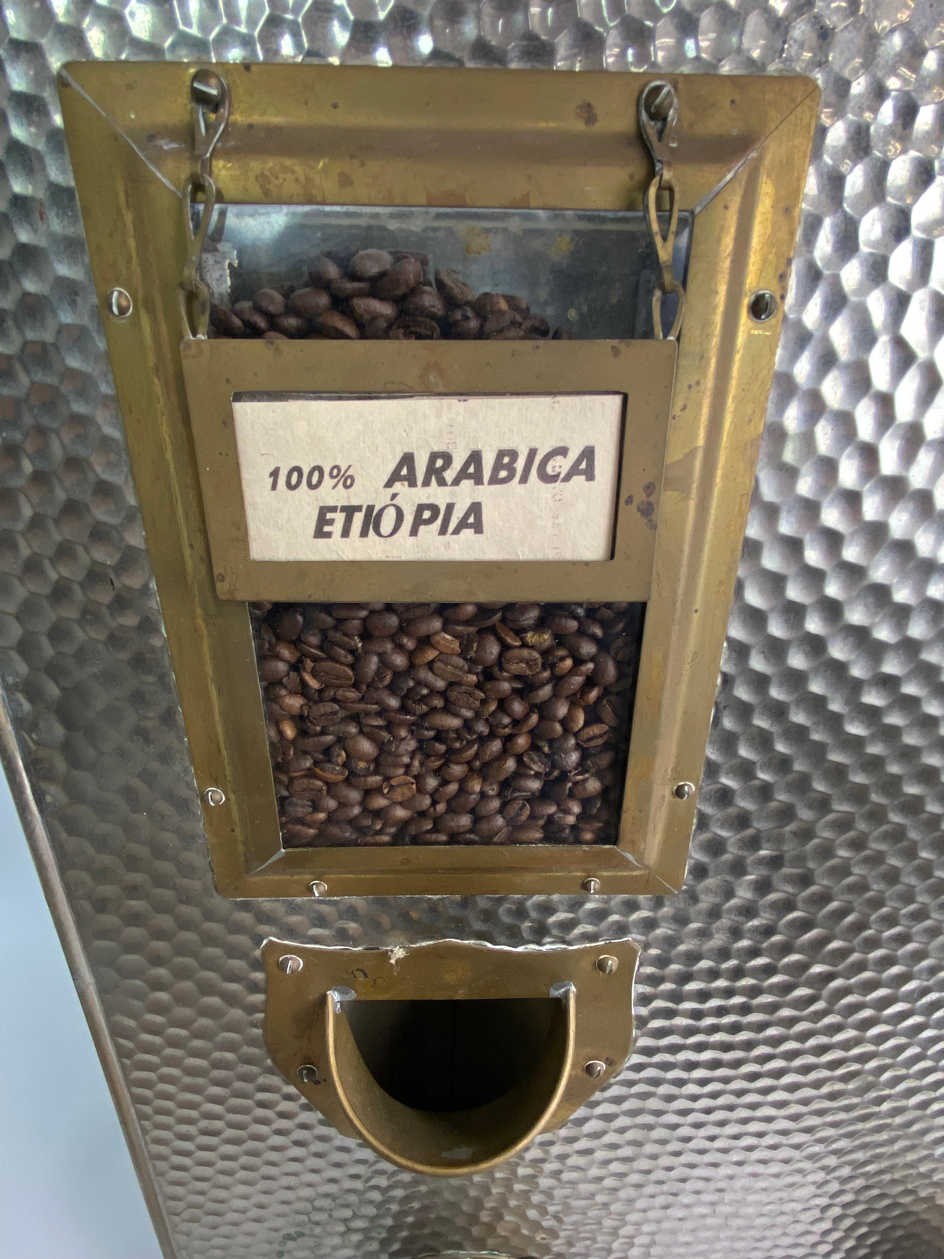 Dispensador grande de café en grano en Bueno estado para la venta en Banská Štiavnica, SK