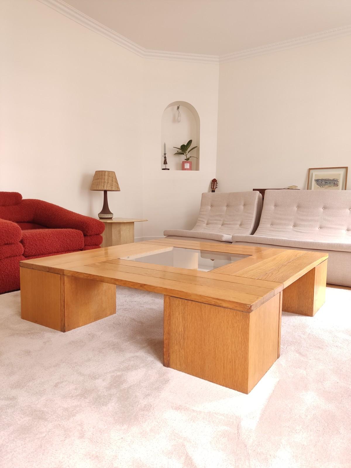 Provincial français Grande table basse et 4 sièges cubiques en vente