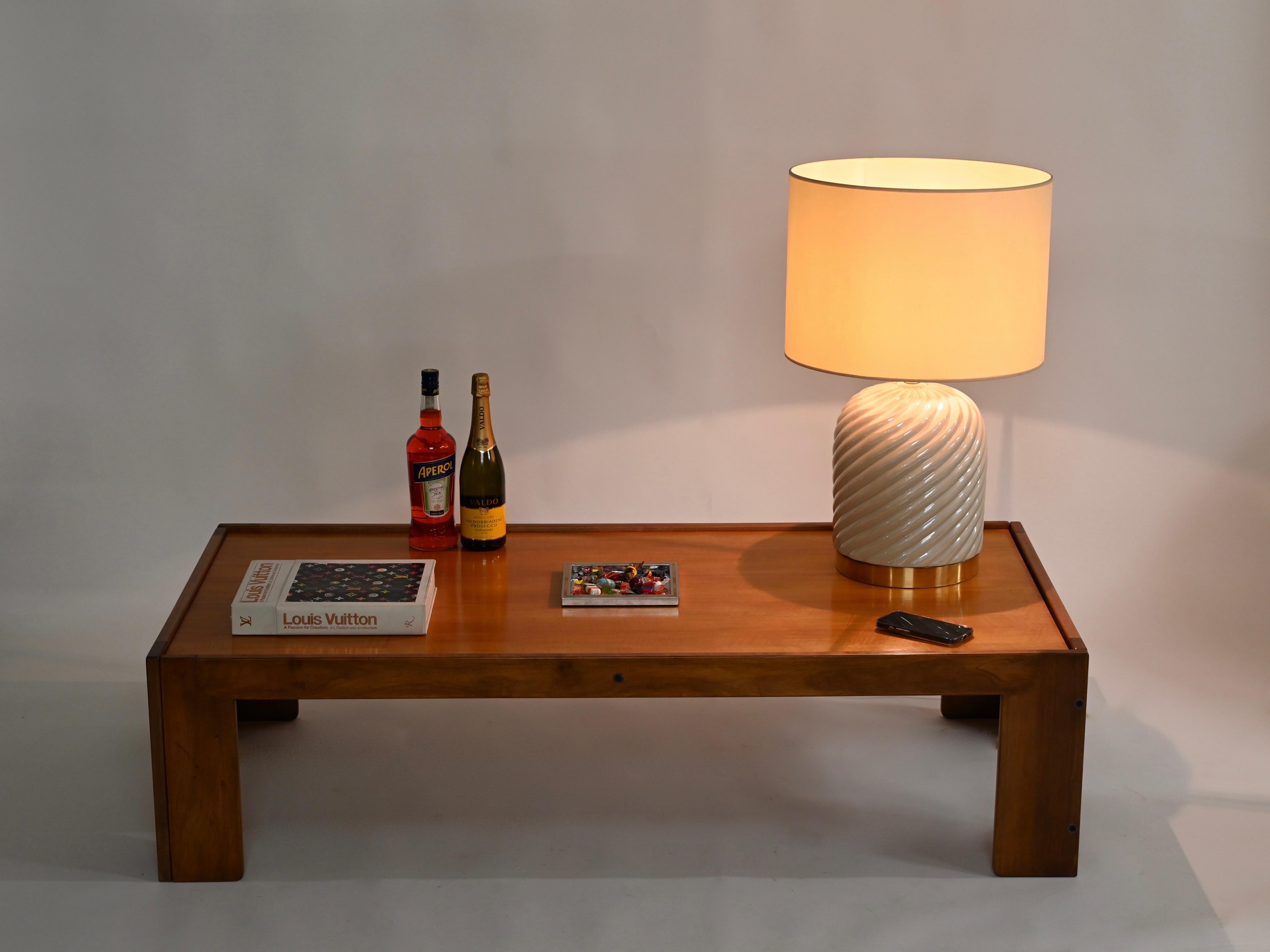 Bois Grande table basse par Afra & Tobia Scarpa pour Cassina, Italie, années 1960 en vente