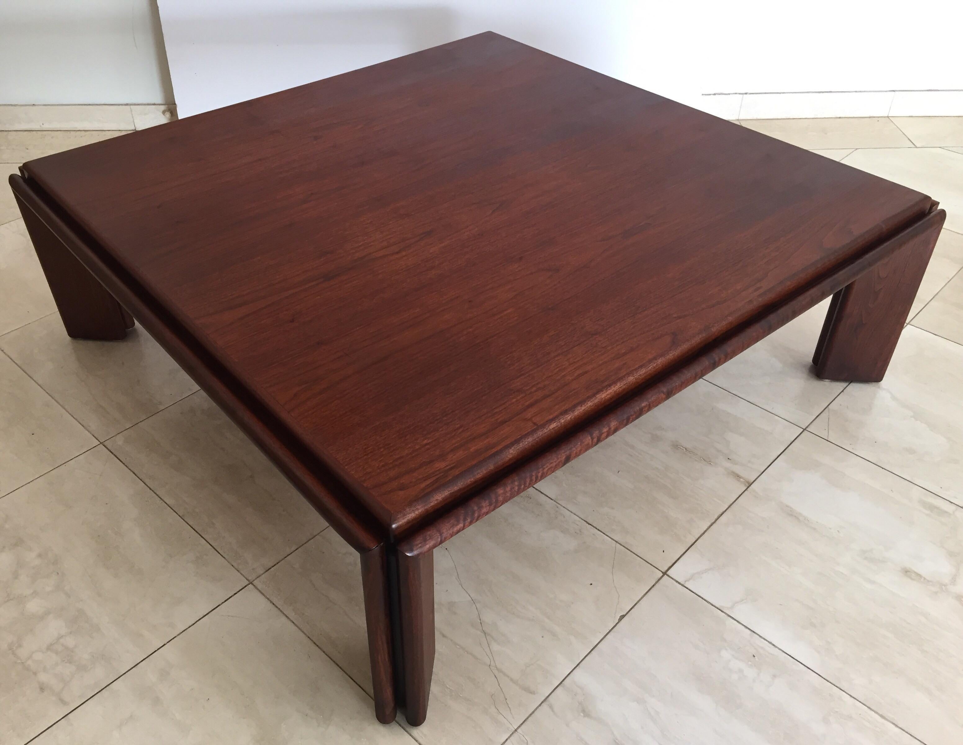 Large Coffee Table Afra and Tobia Scarpa Style, Italy For Sale 4
