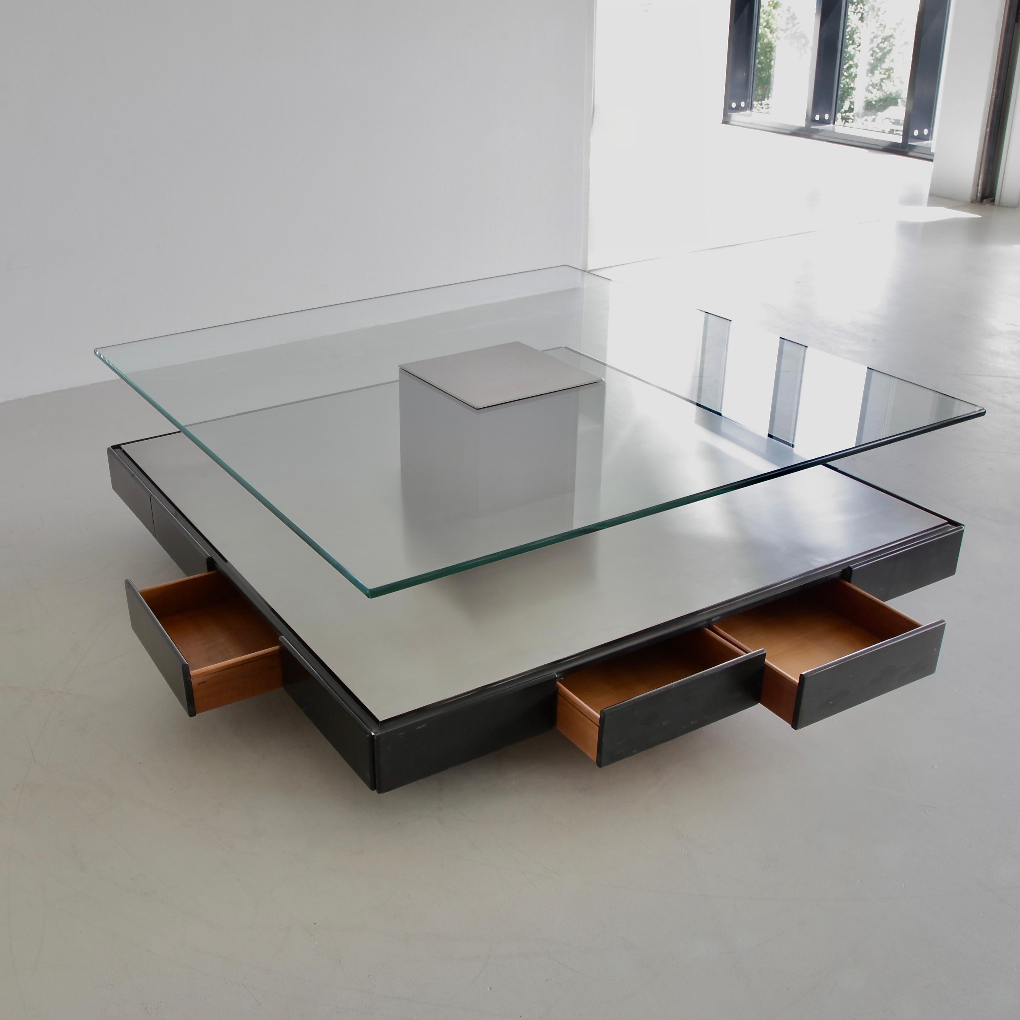 Large Coffee Table by Marco FANTONI for TECNO 1971 In Good Condition For Sale In Berlin, Berlin