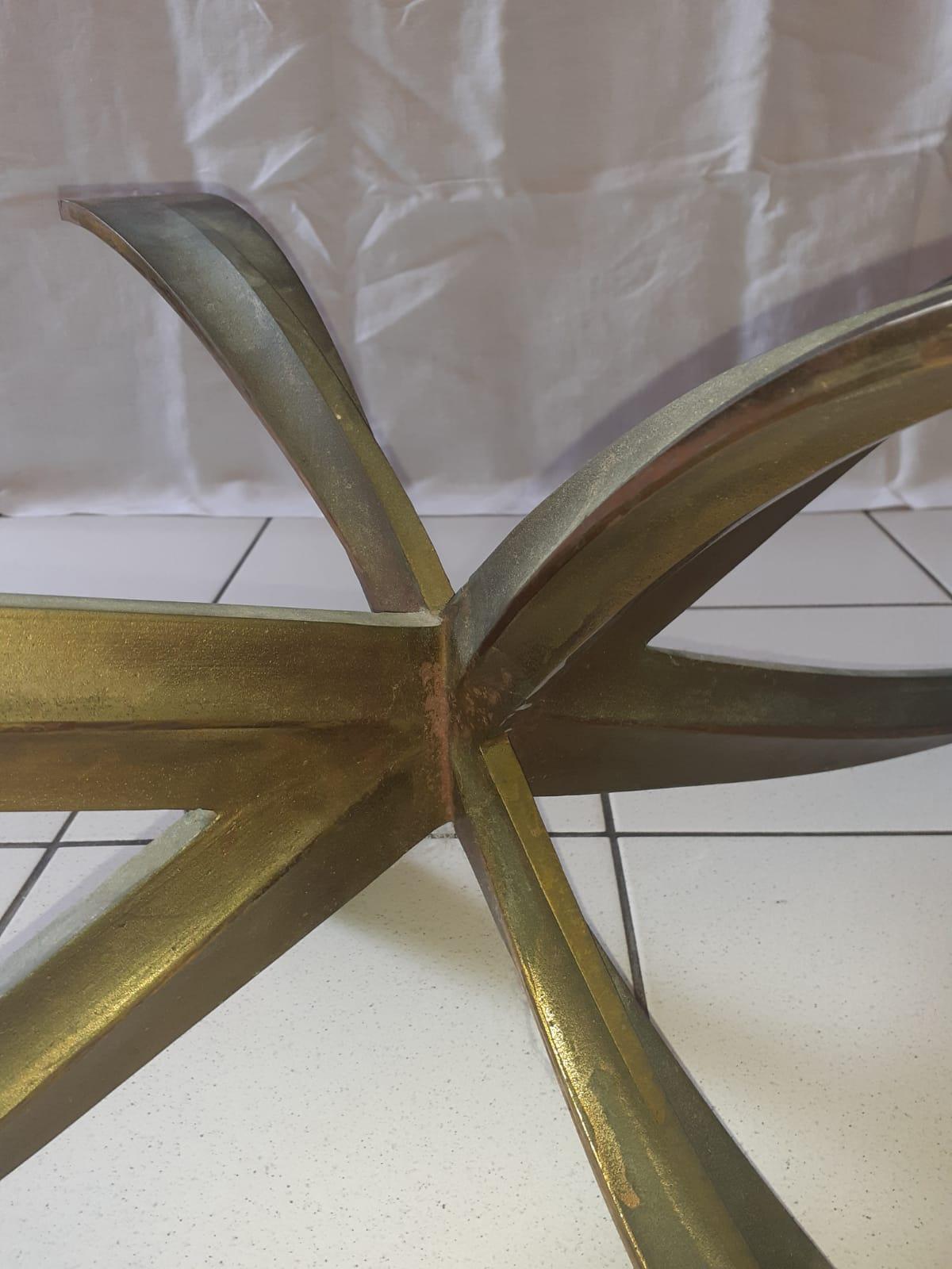 Grande table basse de Michel Mangematin en bronze et verre en vente 6