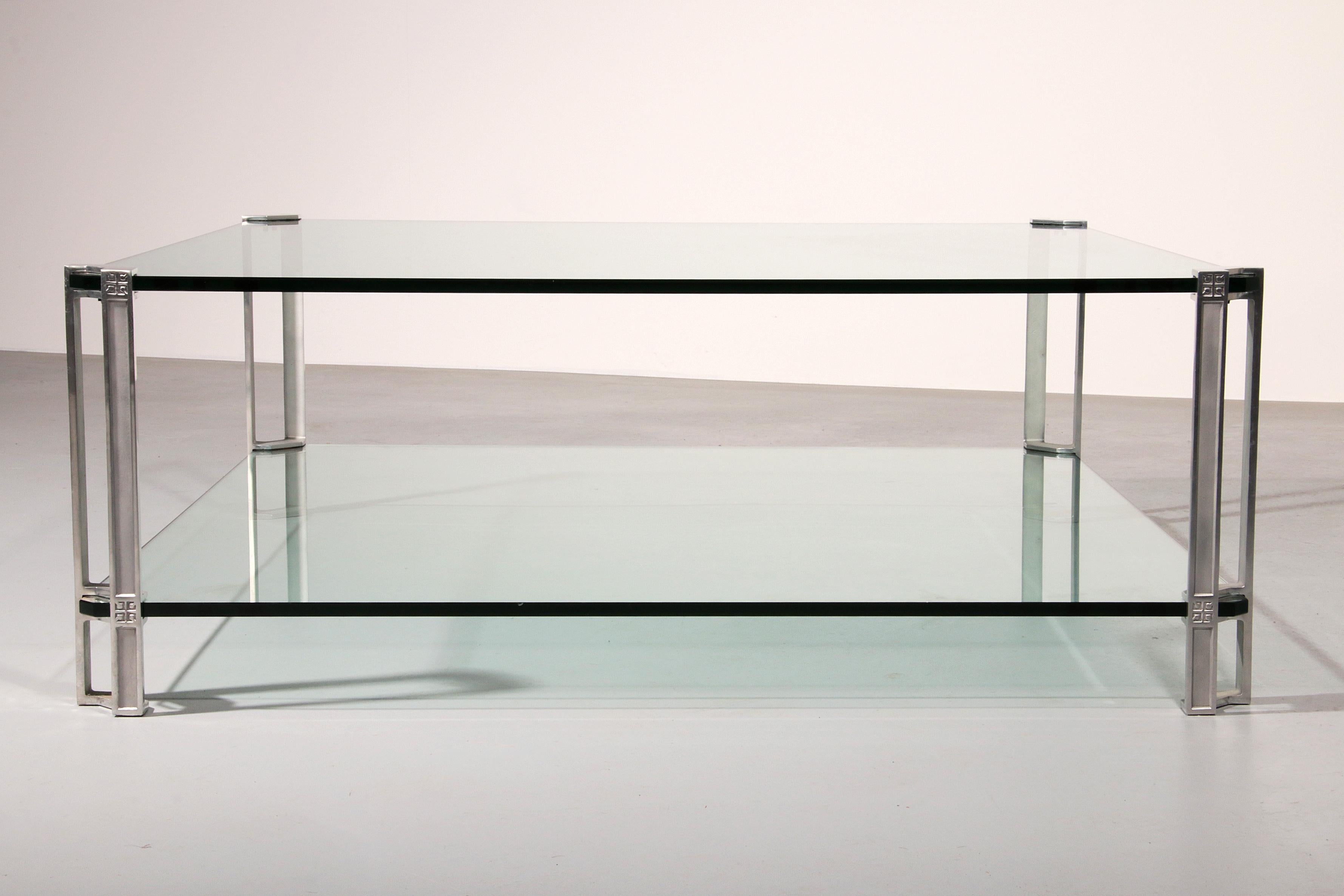 Large Coffee Table by Peter Ghyczy, Model T24 (120x120x45) For Sale 3